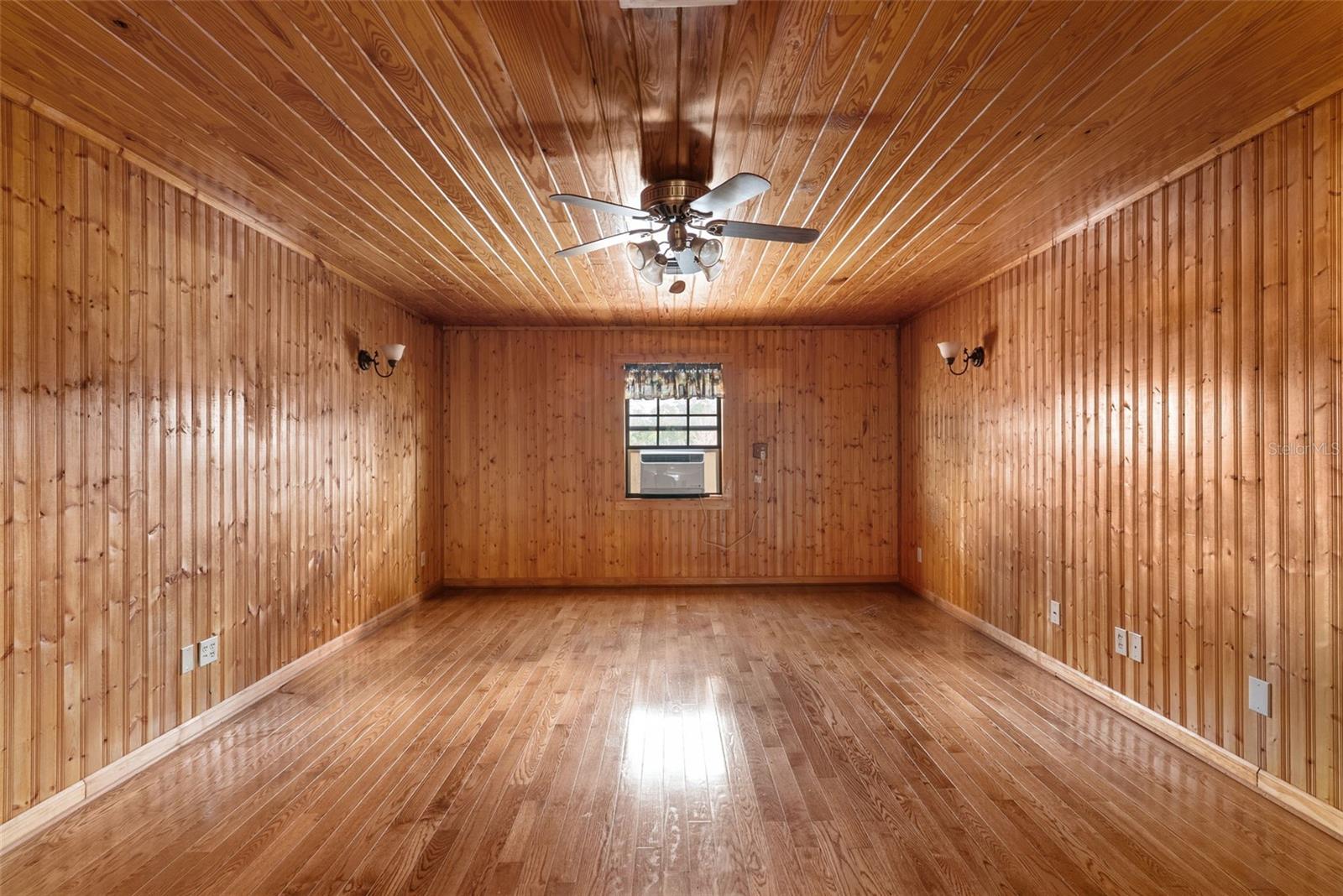 Image 21 of 46 For 17620 Poyner Road N