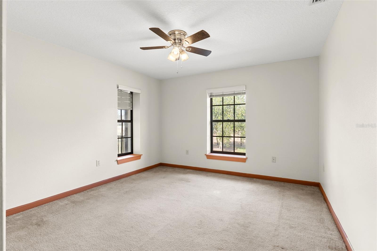 Image 23 of 46 For 17620 Poyner Road N