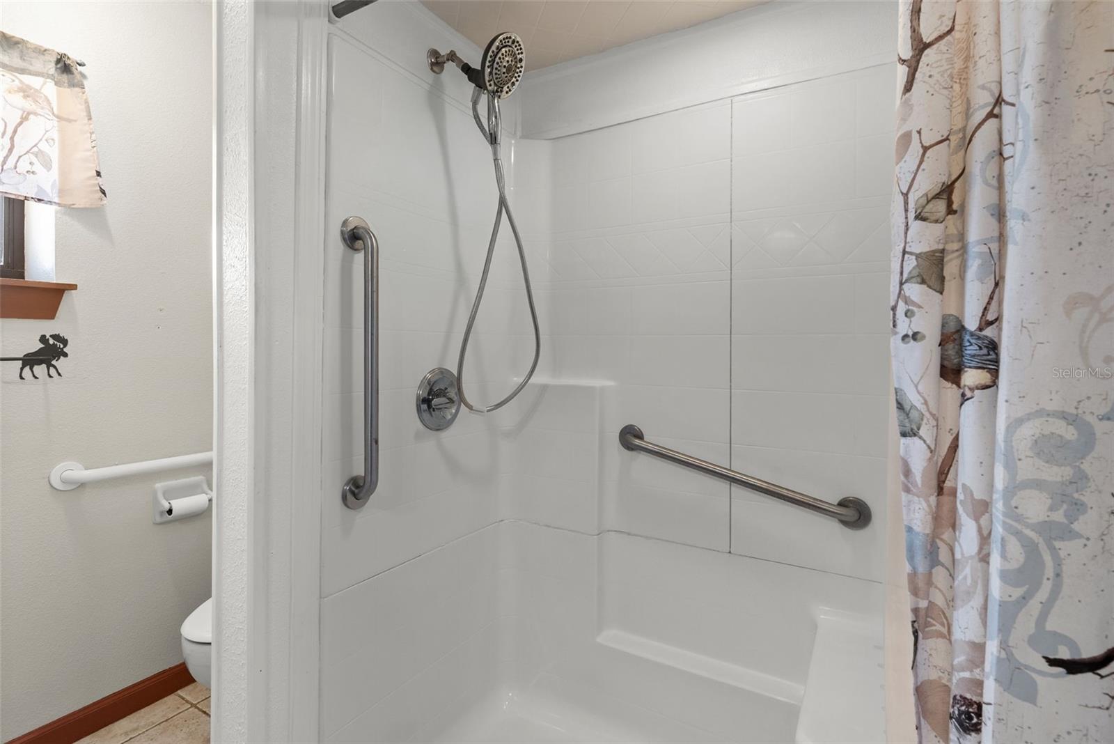 Image 31 of 46 For 17620 Poyner Road N