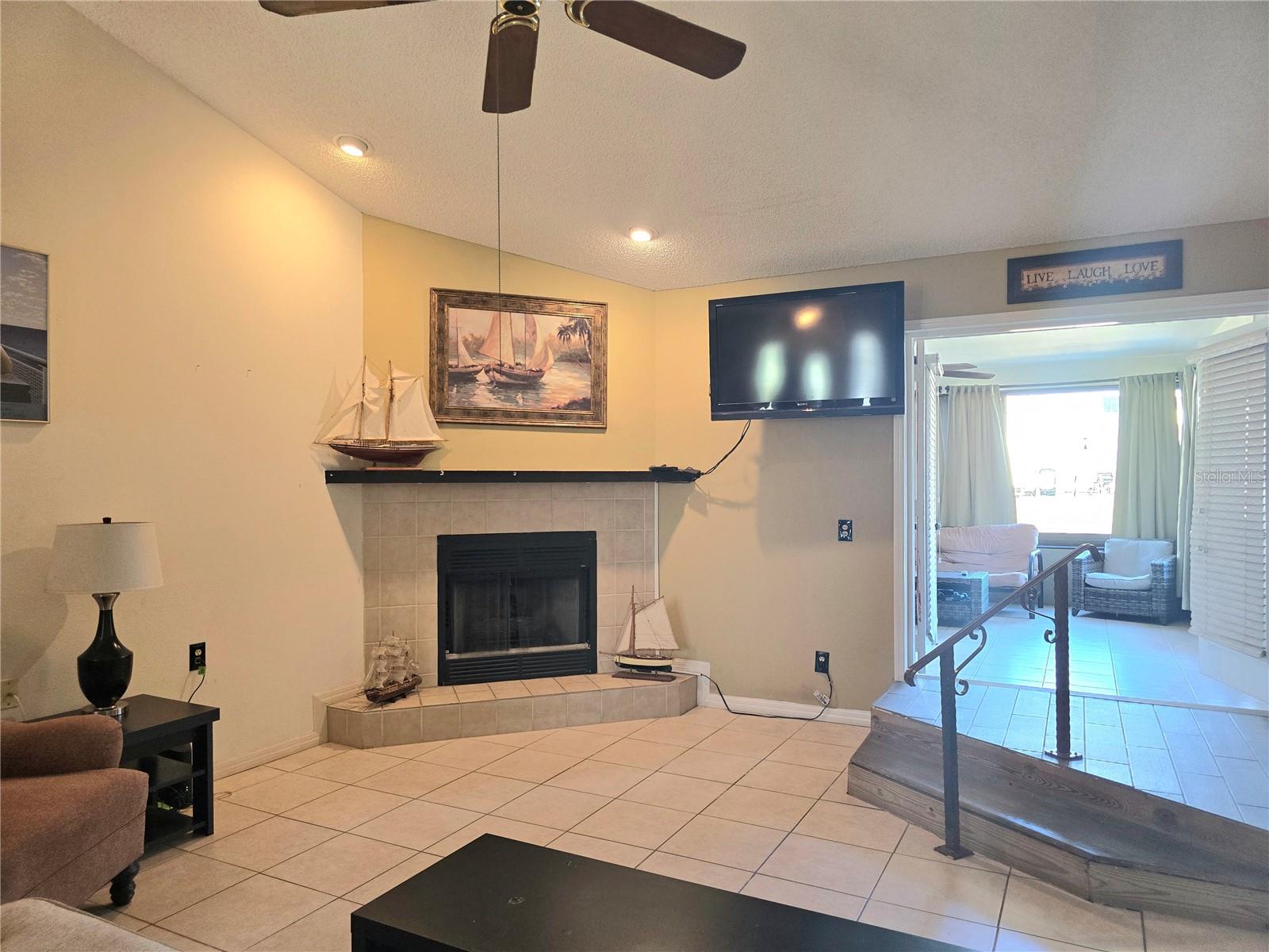 Image 11 of 41 For 707 Cambridge Way