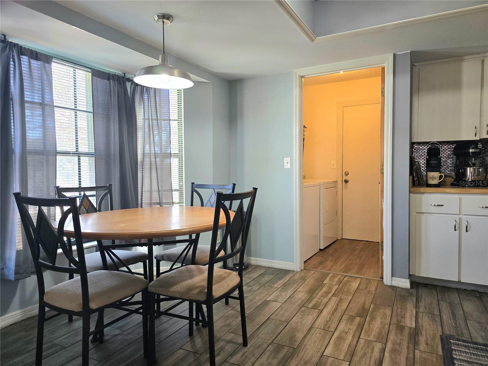 Image 15 of 41 For 707 Cambridge Way