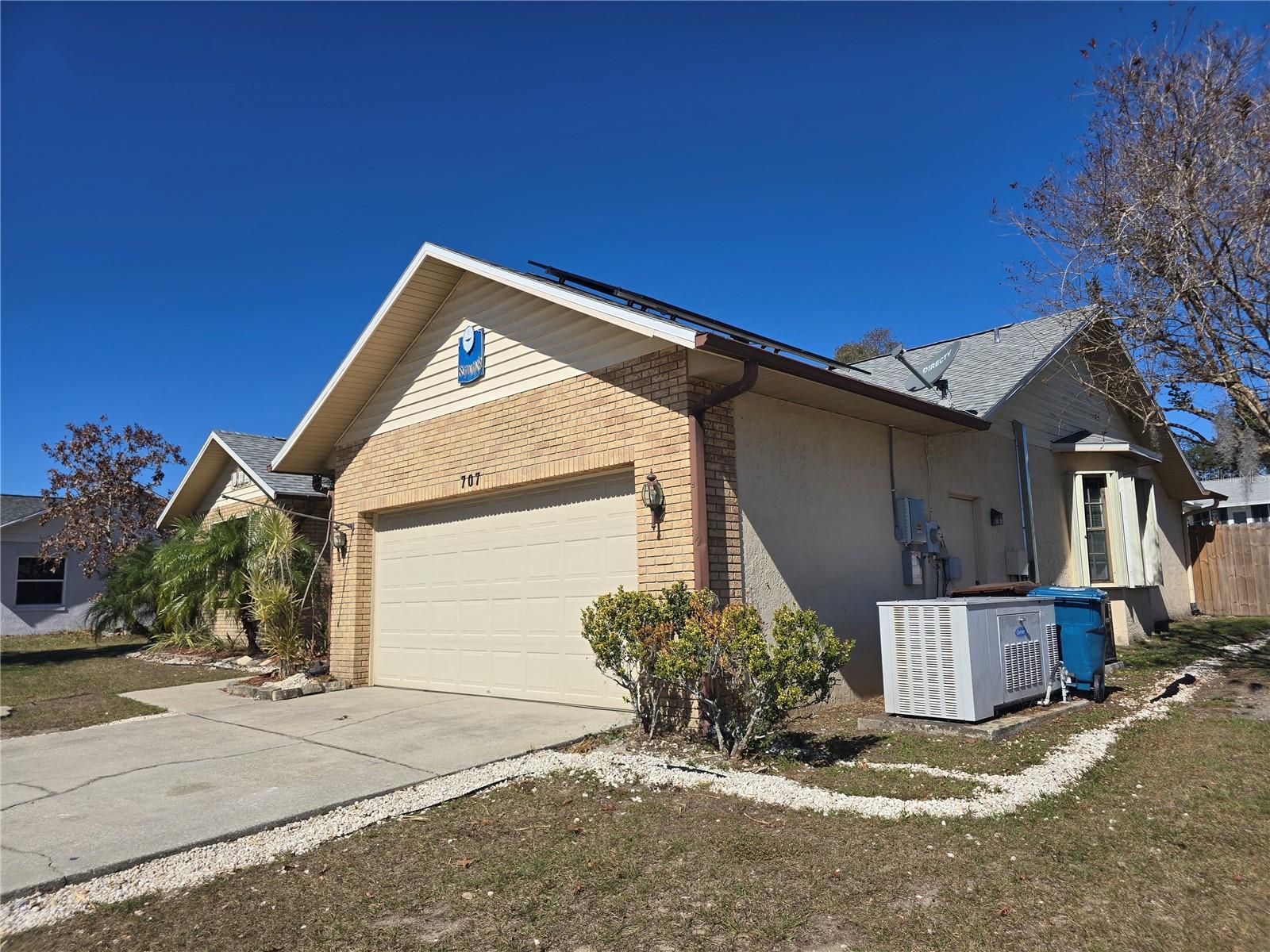 Image 2 of 41 For 707 Cambridge Way