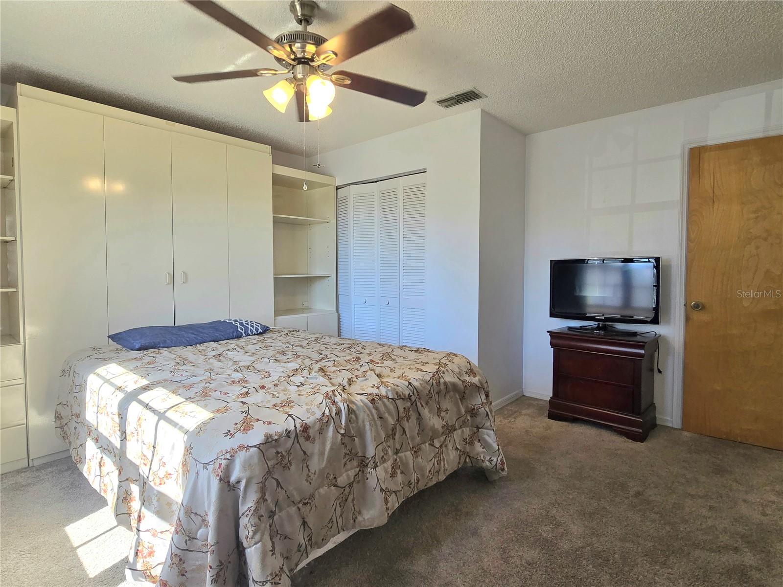 Image 25 of 41 For 707 Cambridge Way