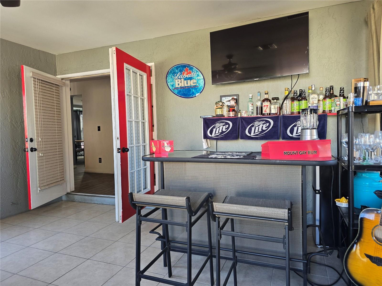 Image 28 of 41 For 707 Cambridge Way