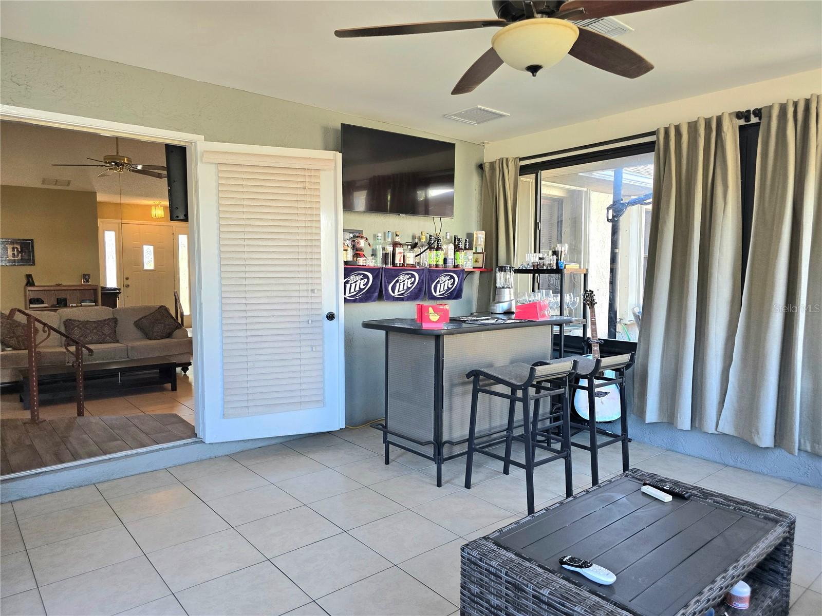 Image 29 of 41 For 707 Cambridge Way