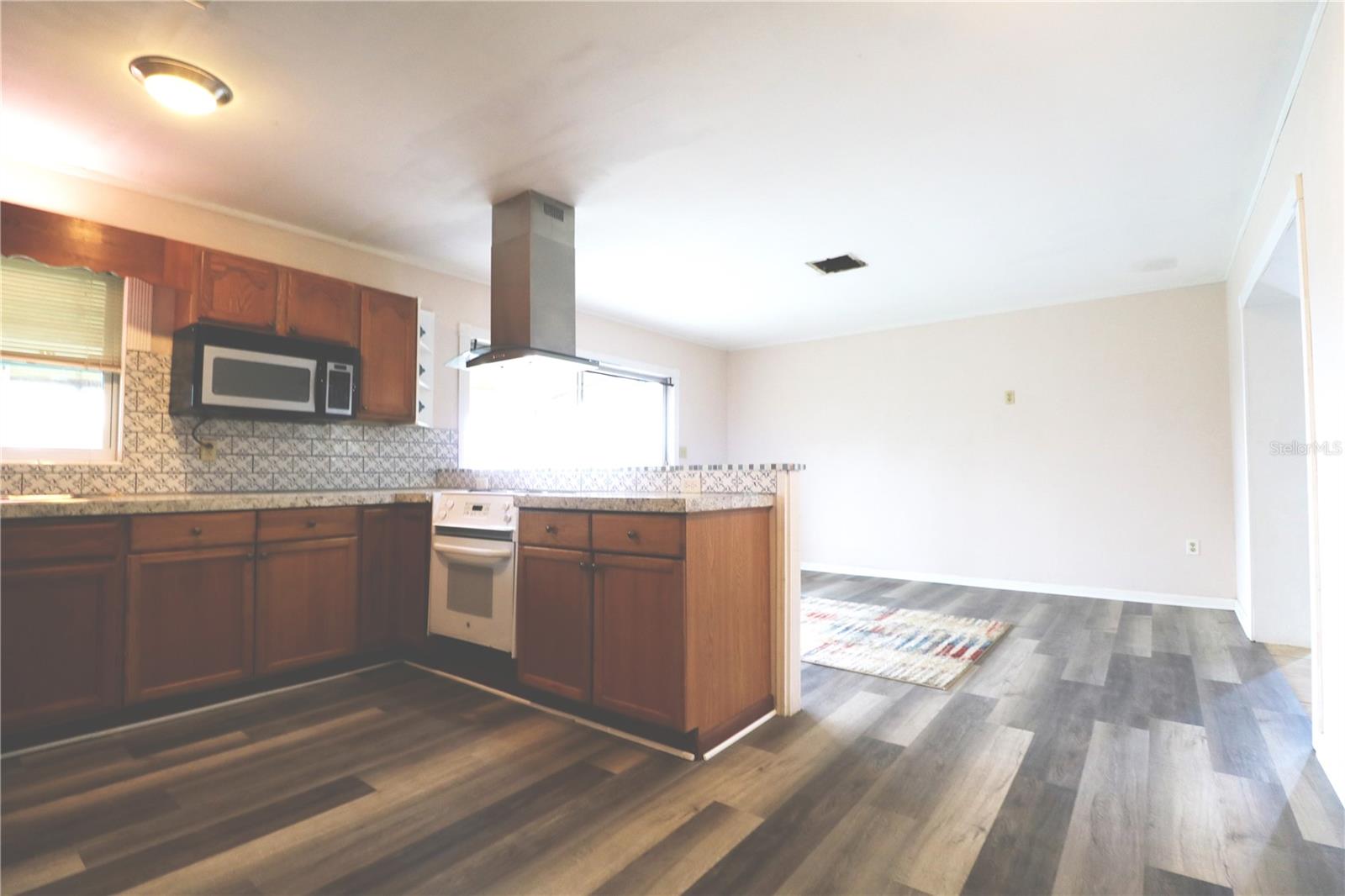 Image 3 of 13 For 1011 Cody Villa Loop Road