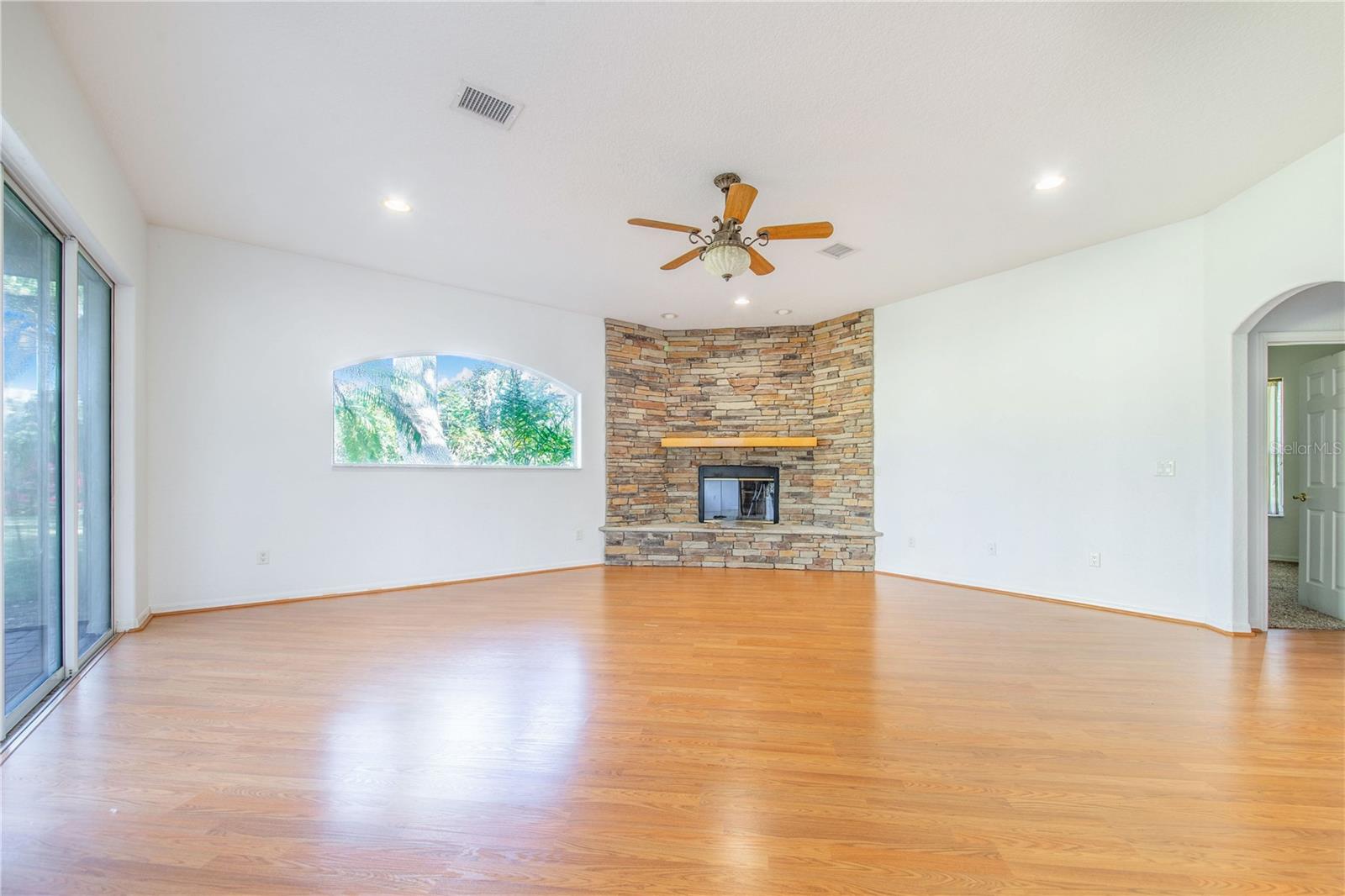 Image 15 of 59 For 5 Pine Forest Lane