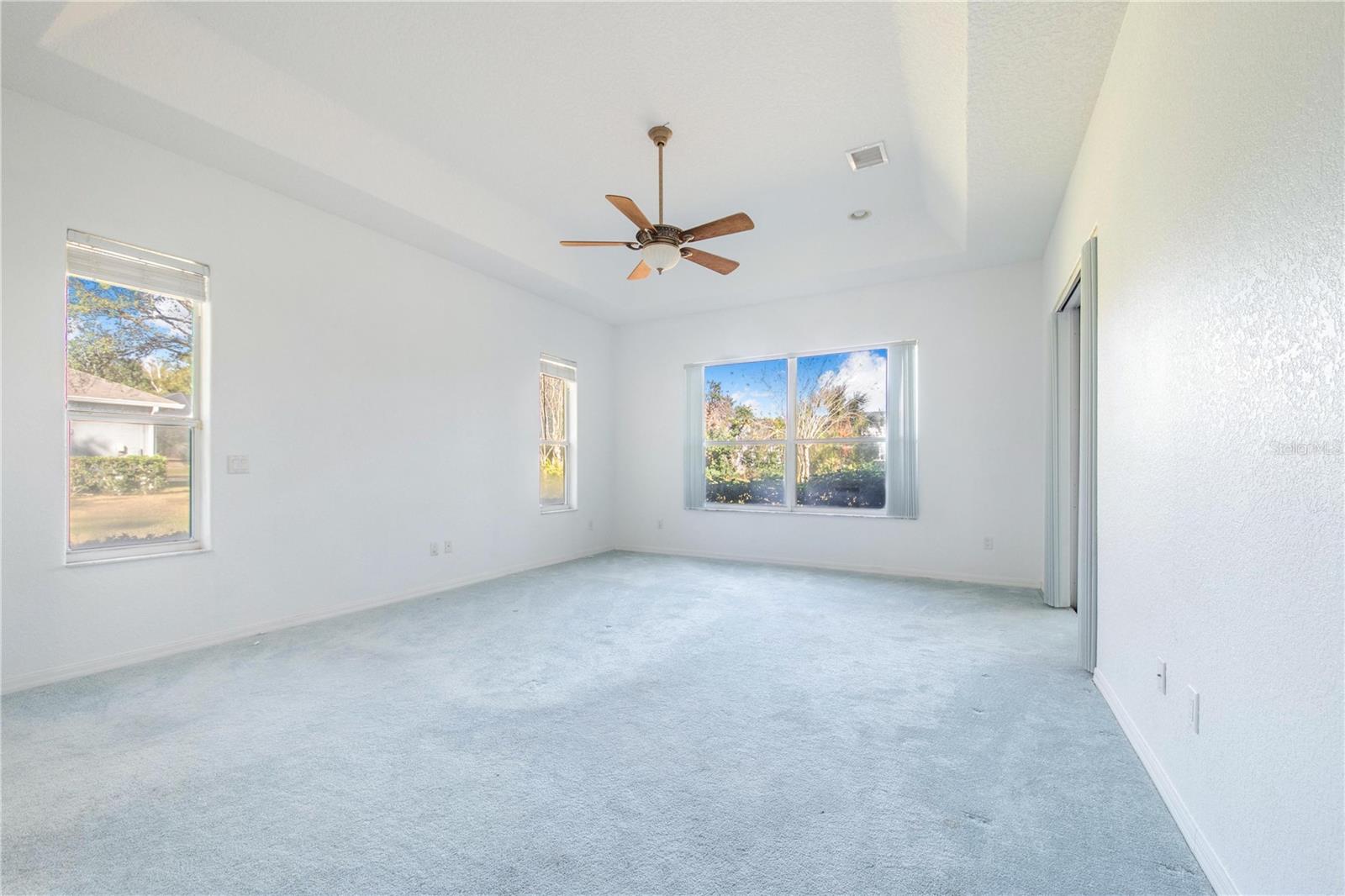 Image 26 of 59 For 5 Pine Forest Lane