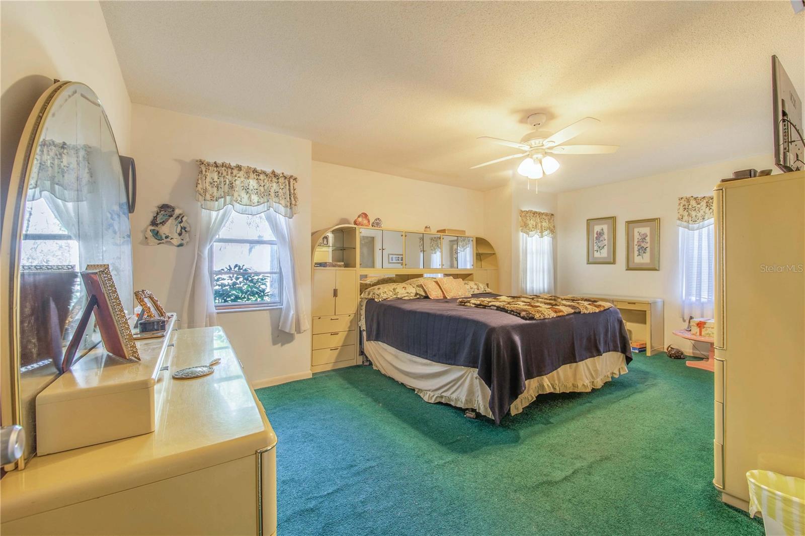 Image 16 of 28 For 3 Maple Run 