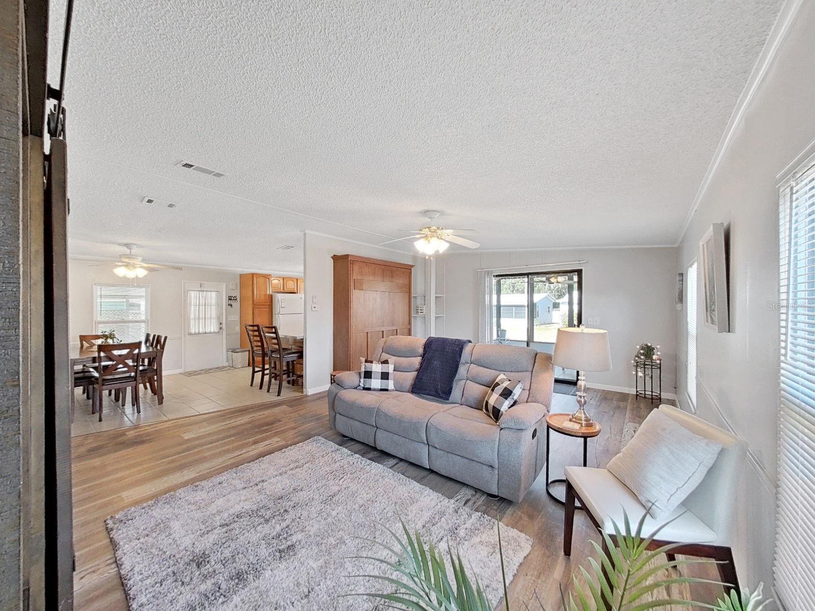 Image 14 of 38 For 1811 Fox Hill Dr