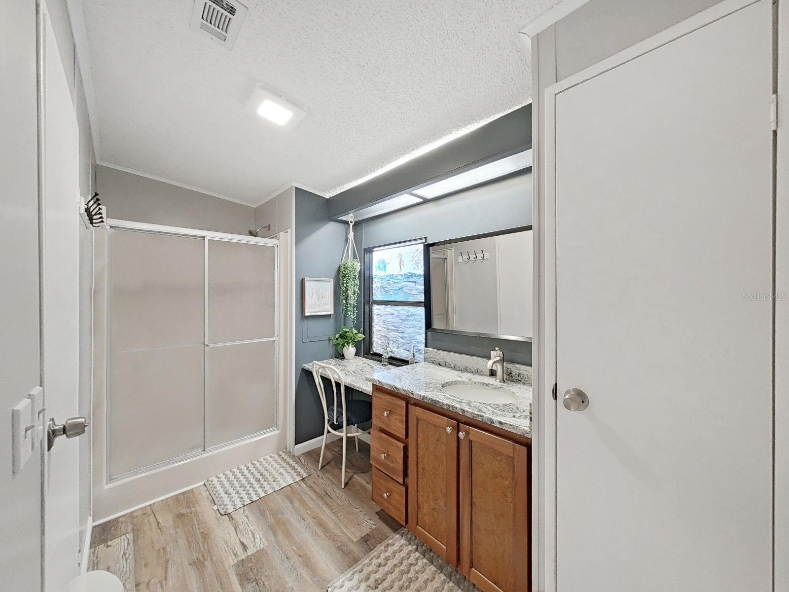 Image 17 of 38 For 1811 Fox Hill Dr