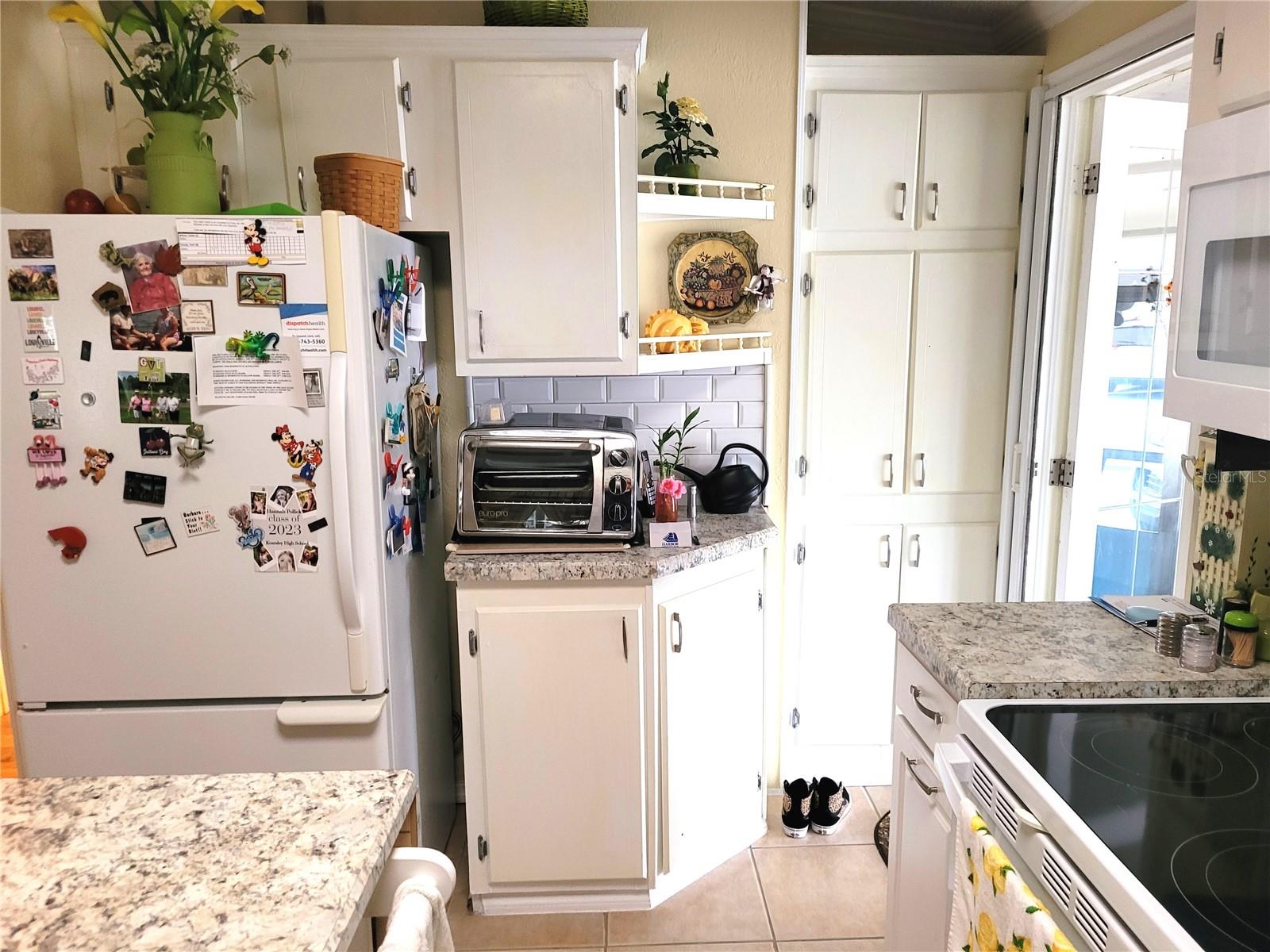 Image 17 of 100 For 298 Townbridge Drive