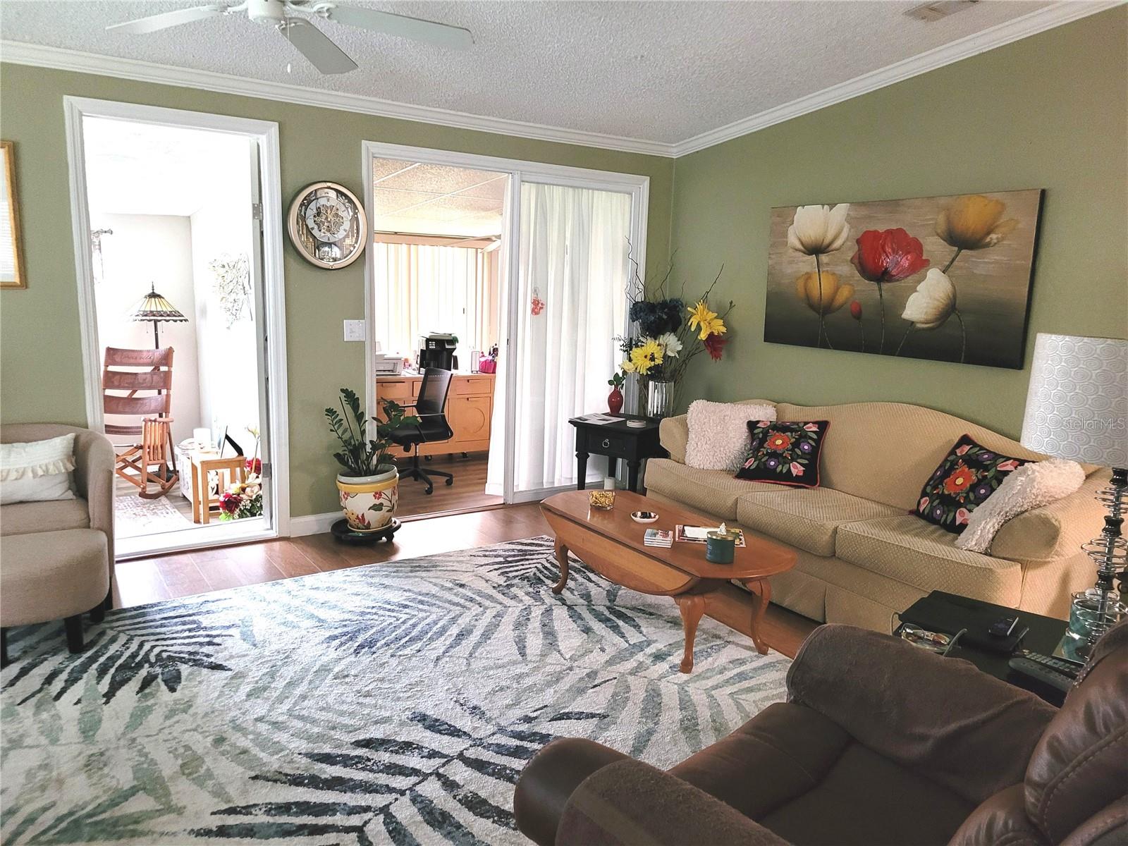 Image 22 of 100 For 298 Townbridge Drive