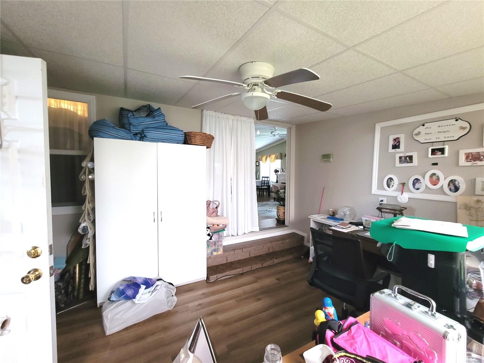 Image 39 of 100 For 298 Townbridge Drive