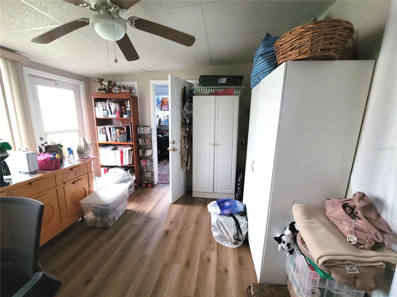 Image 40 of 100 For 298 Townbridge Drive