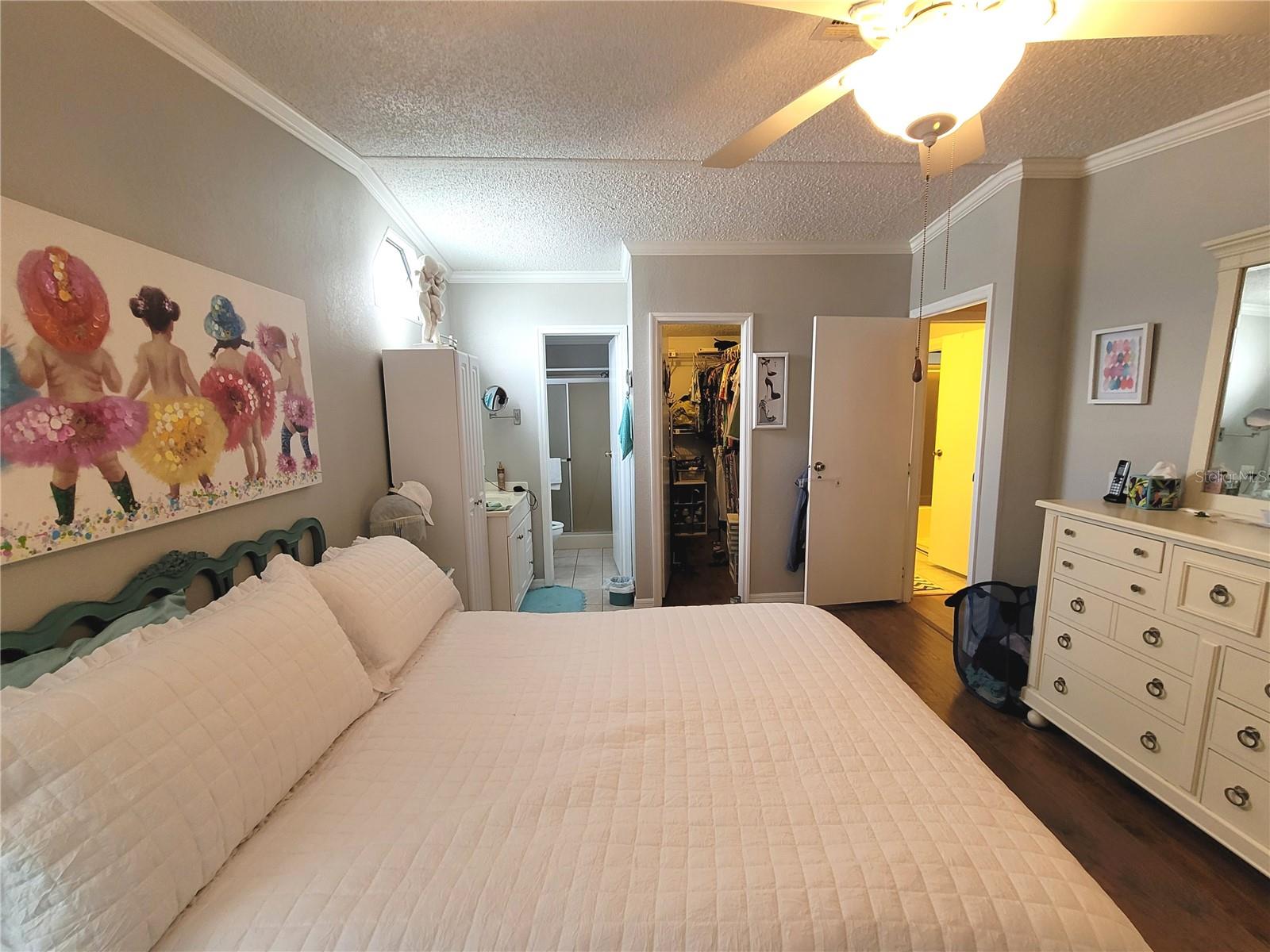 Image 54 of 100 For 298 Townbridge Drive