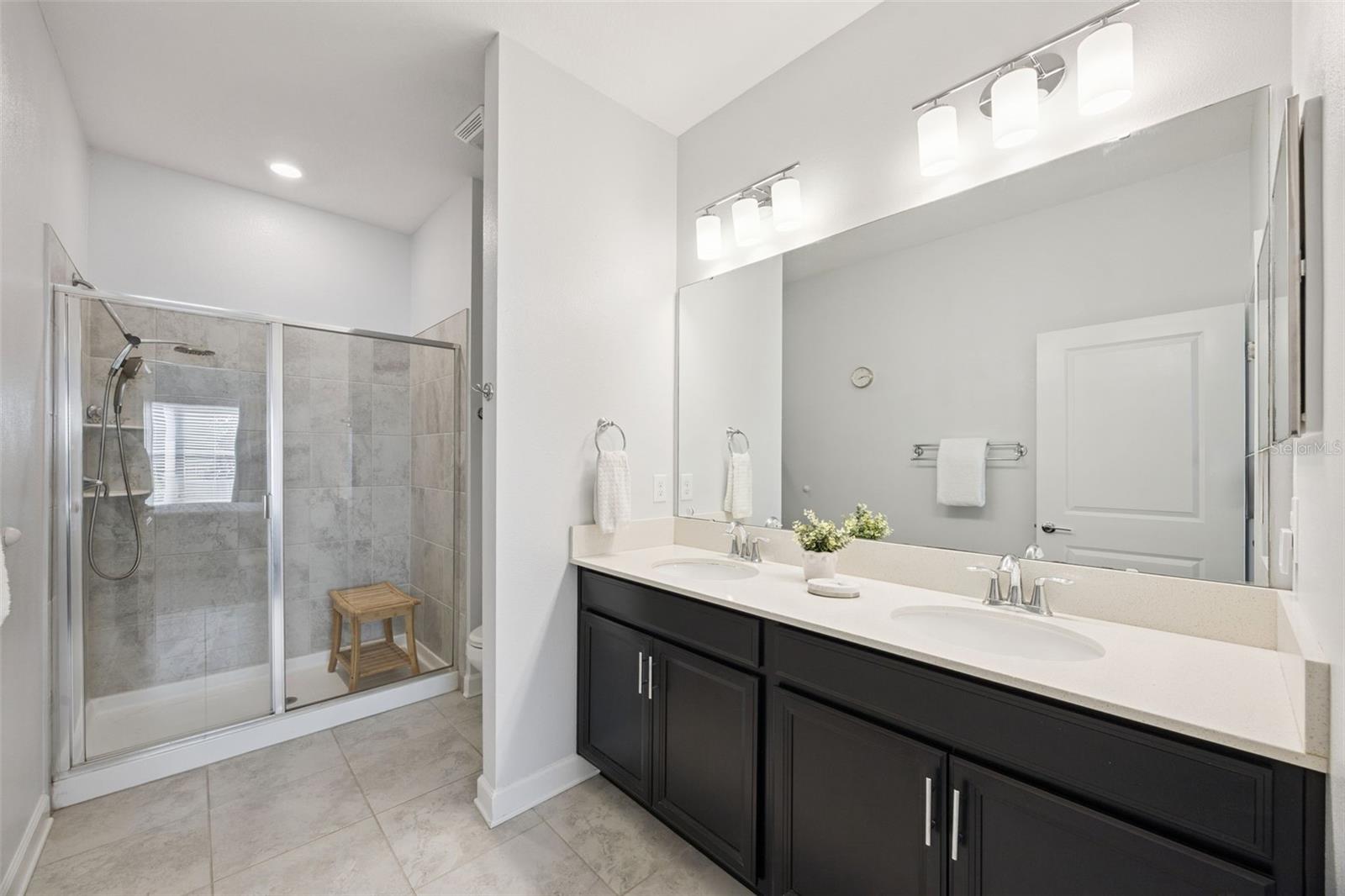 Image 18 of 48 For 3008 Caneel Street