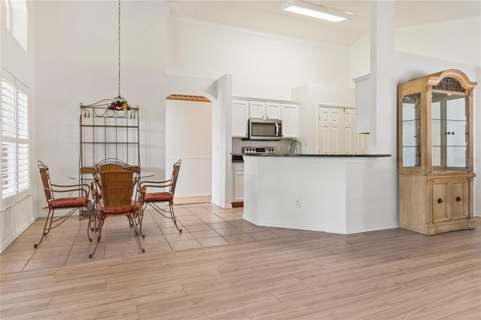 Image 21 of 38 For 2380 Paulette Drive