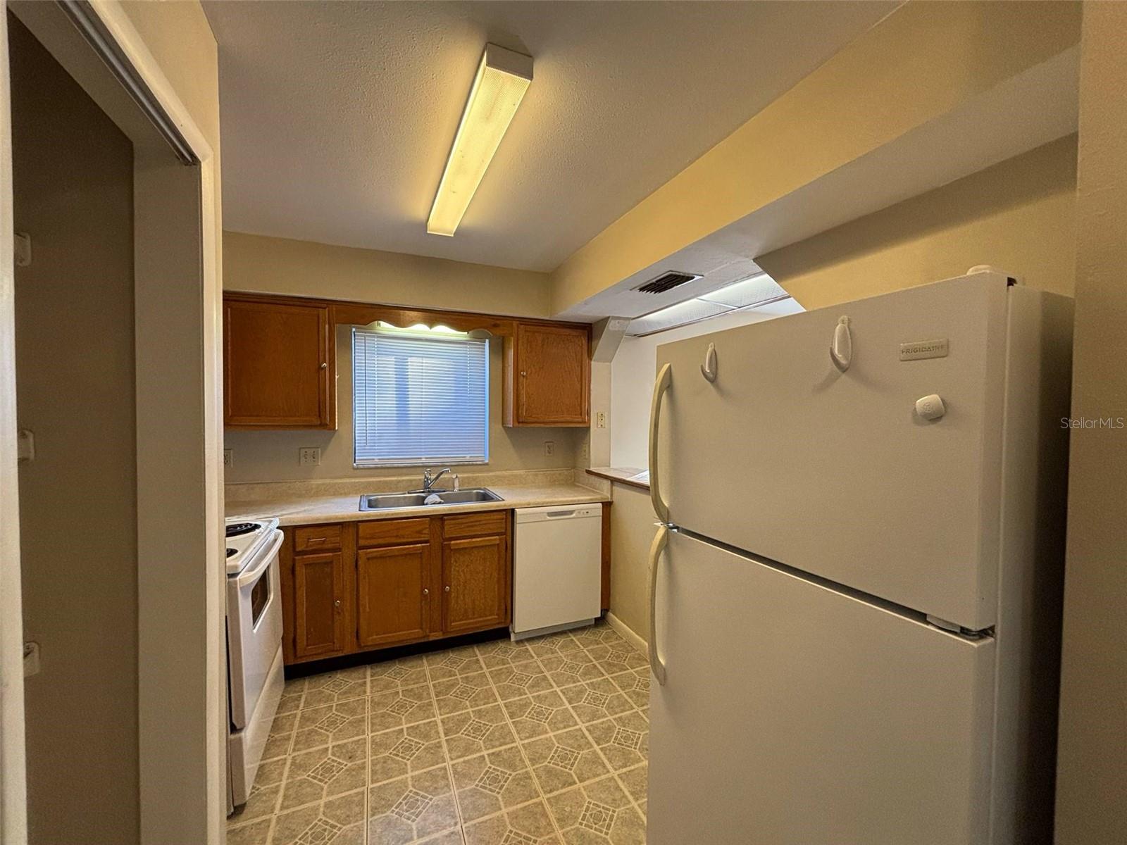 Image 5 of 13 For 812 Floral Avenue