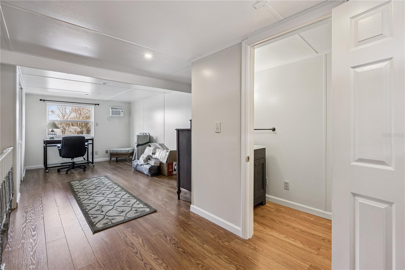 Image 17 of 76 For 5226 Island View Circle N