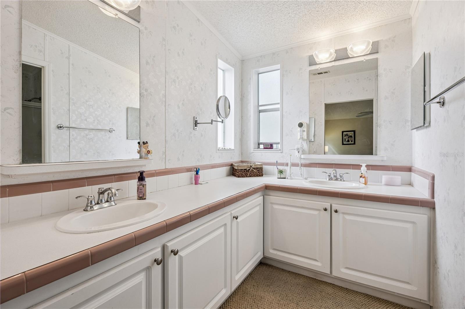 Image 23 of 76 For 5226 Island View Circle N