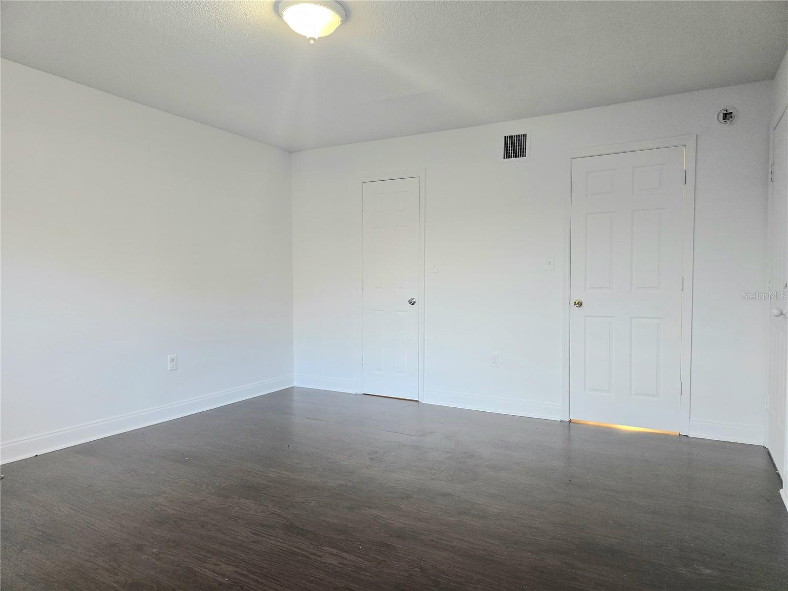 Image 19 of 25 For 1930 Conway Road 2