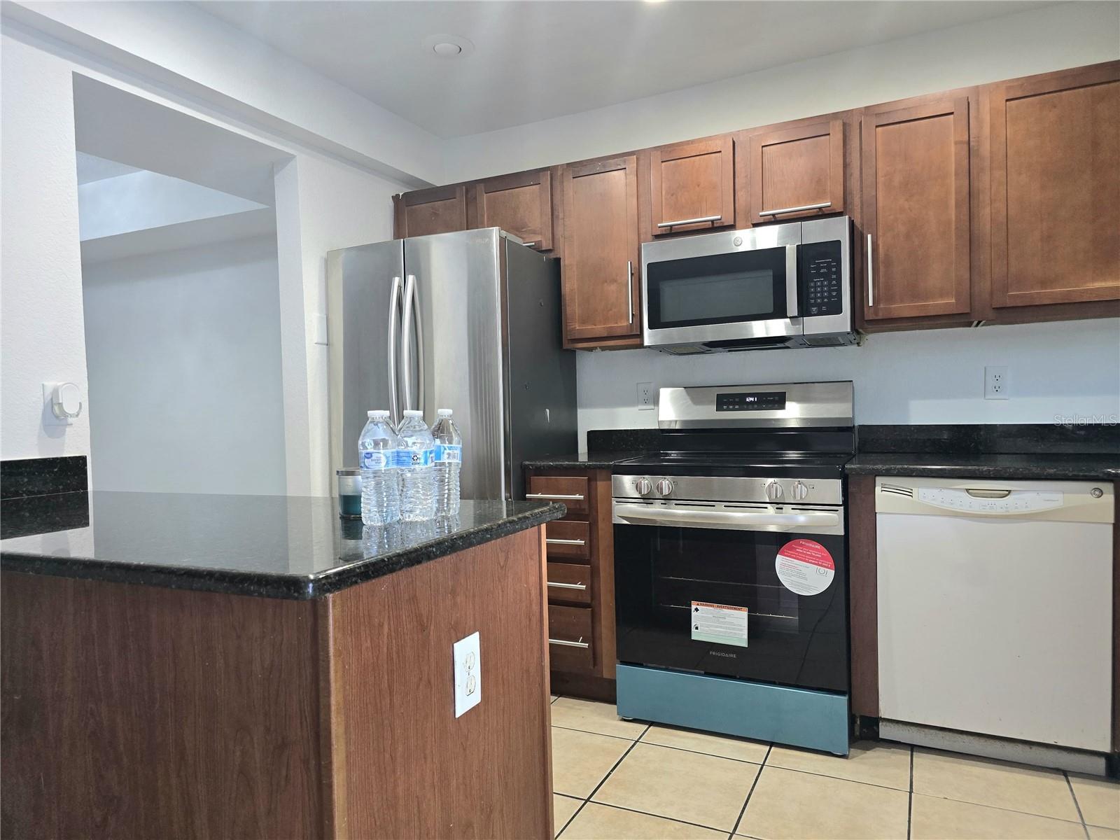 Image 4 of 25 For 1930 Conway Road 2