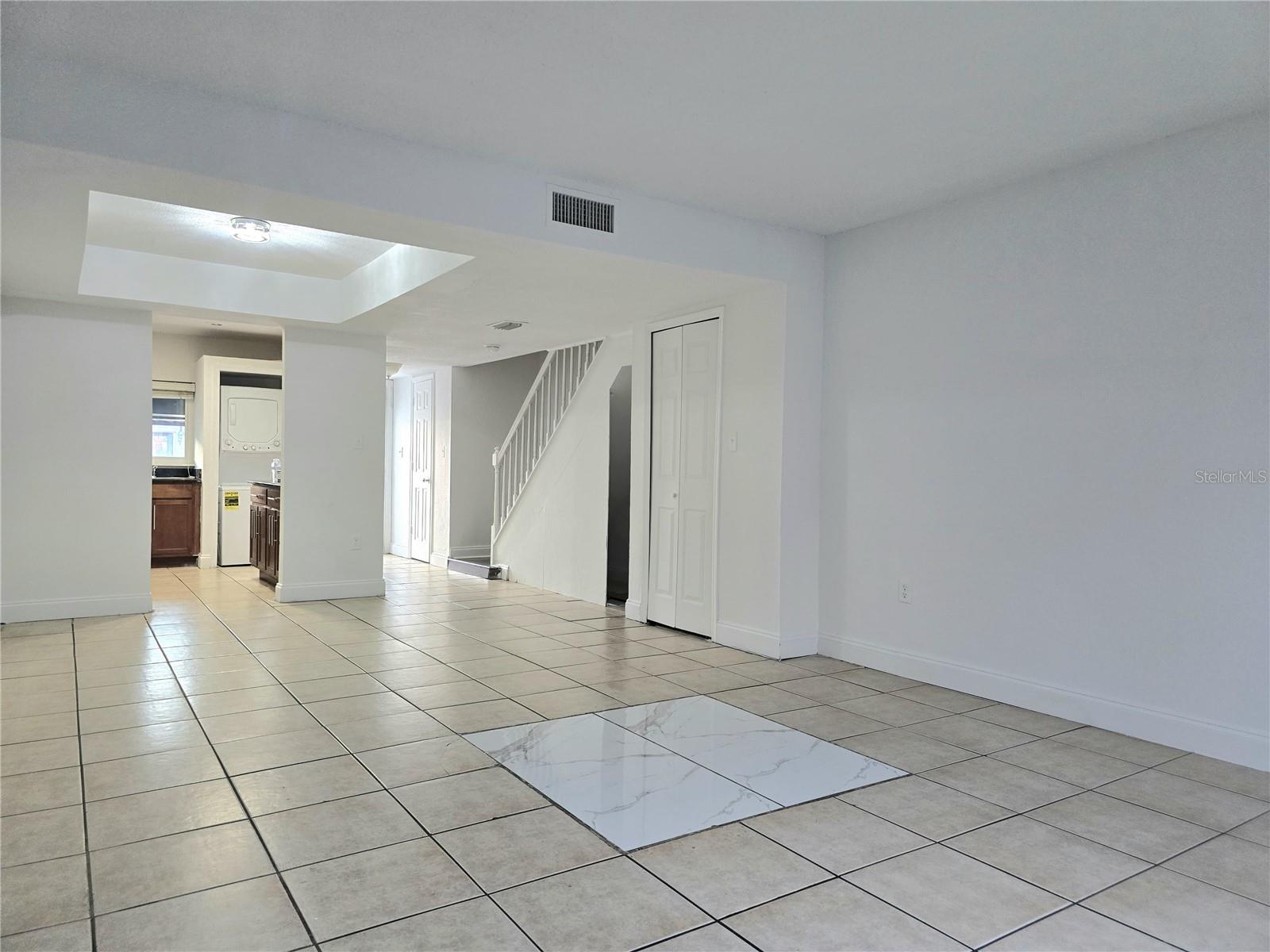 Image 9 of 25 For 1930 Conway Road 2