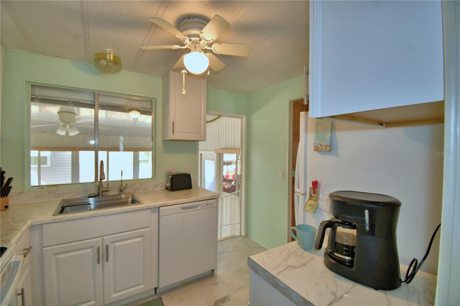 Image 11 of 63 For 4118 Sprucewood Street