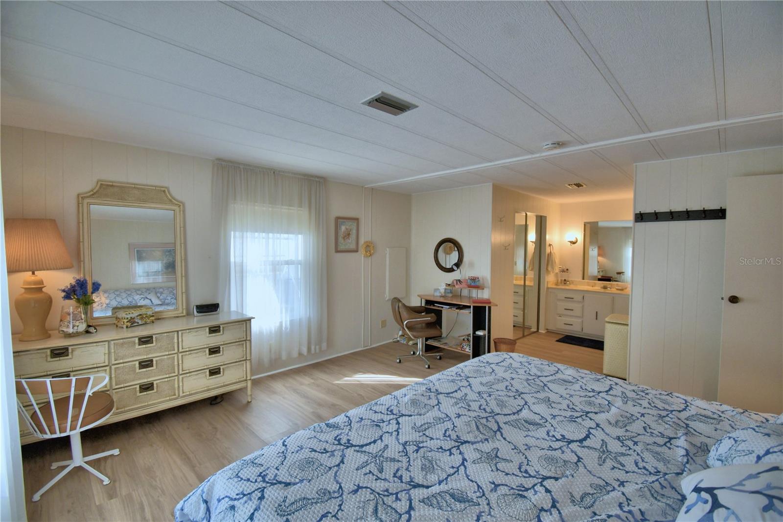 Image 32 of 62 For 4228 Cedarwood Street