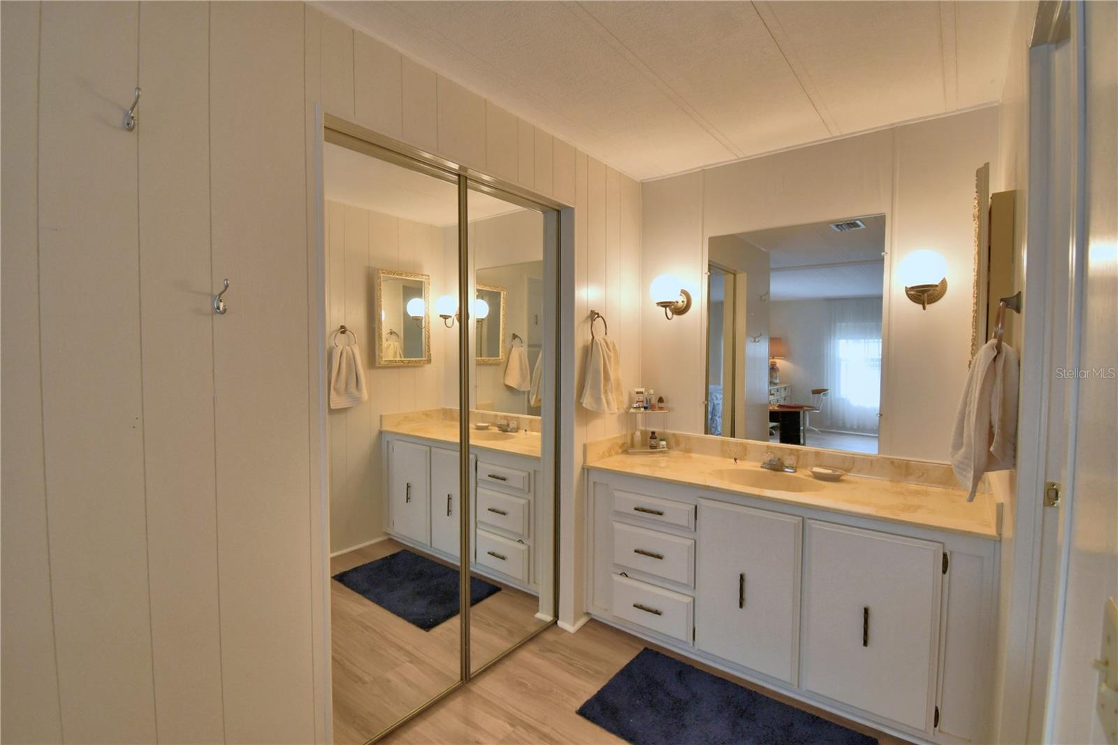 Image 33 of 62 For 4228 Cedarwood Street