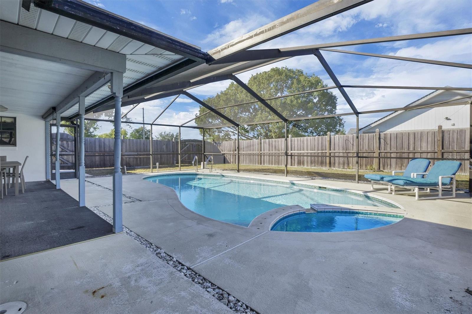 Image 11 of 41 For 295 Glen Avenue