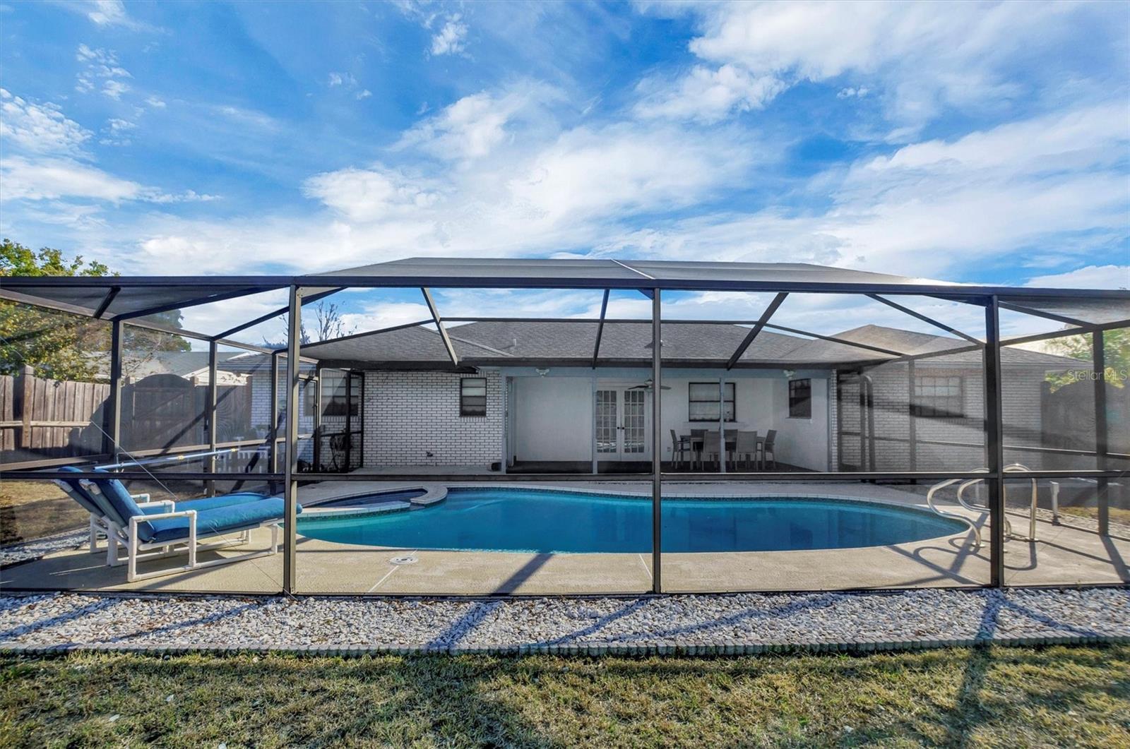 Image 14 of 41 For 295 Glen Avenue