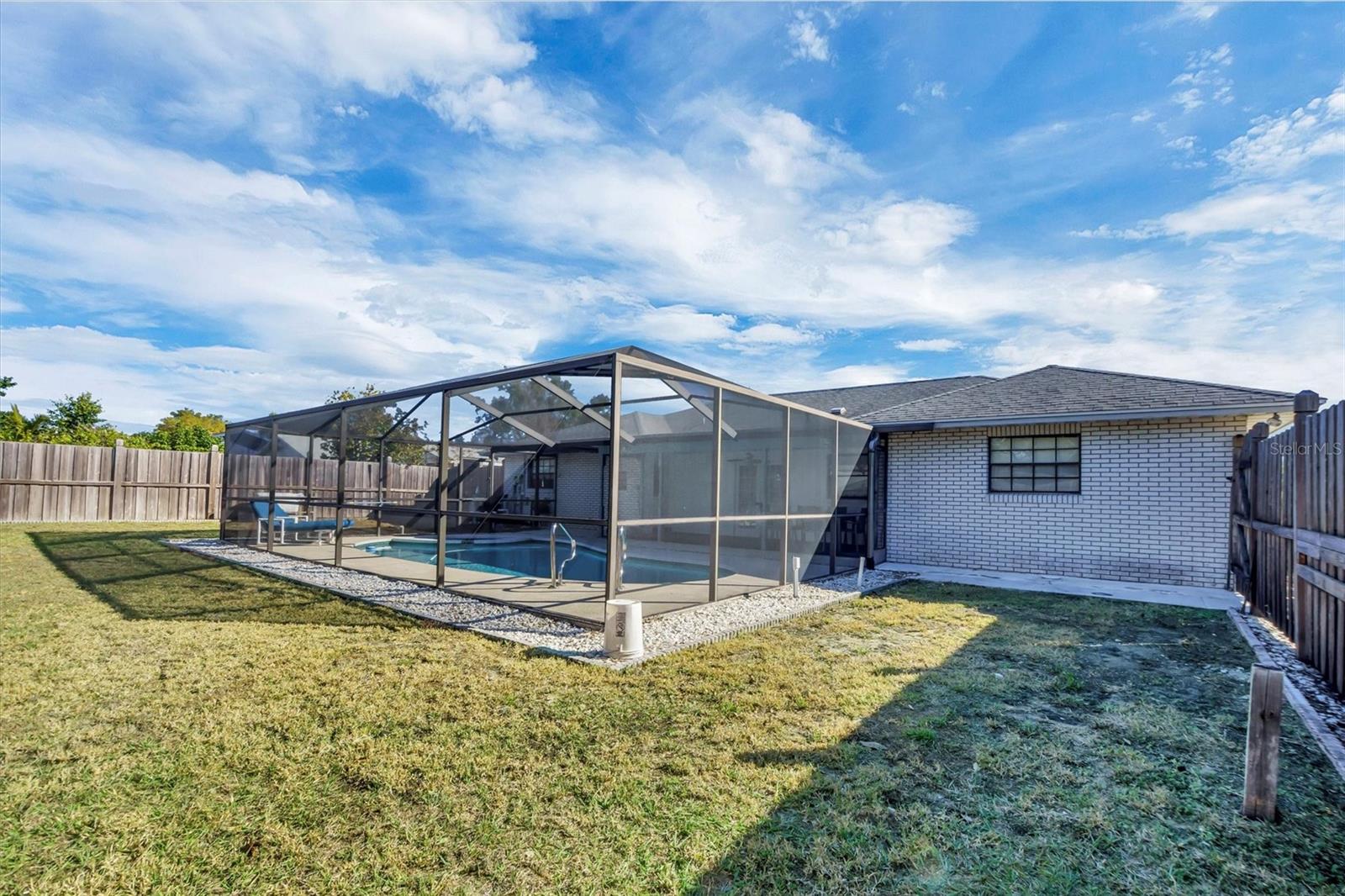 Image 15 of 41 For 295 Glen Avenue