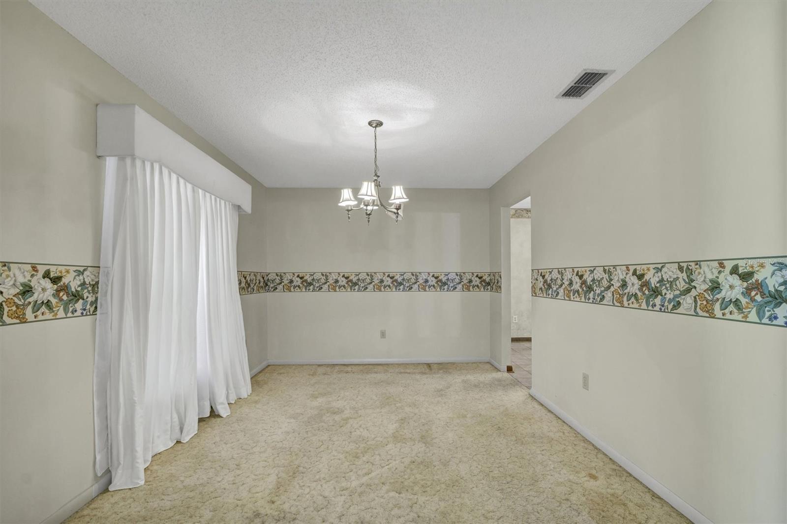 Image 18 of 41 For 295 Glen Avenue