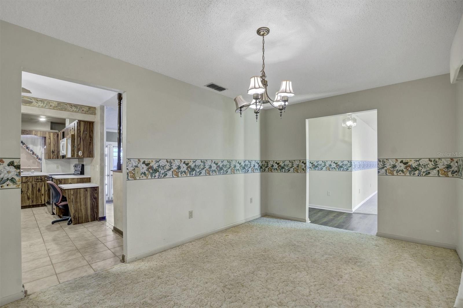 Image 19 of 41 For 295 Glen Avenue