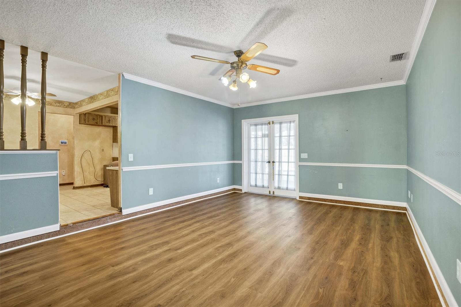 Image 20 of 41 For 295 Glen Avenue