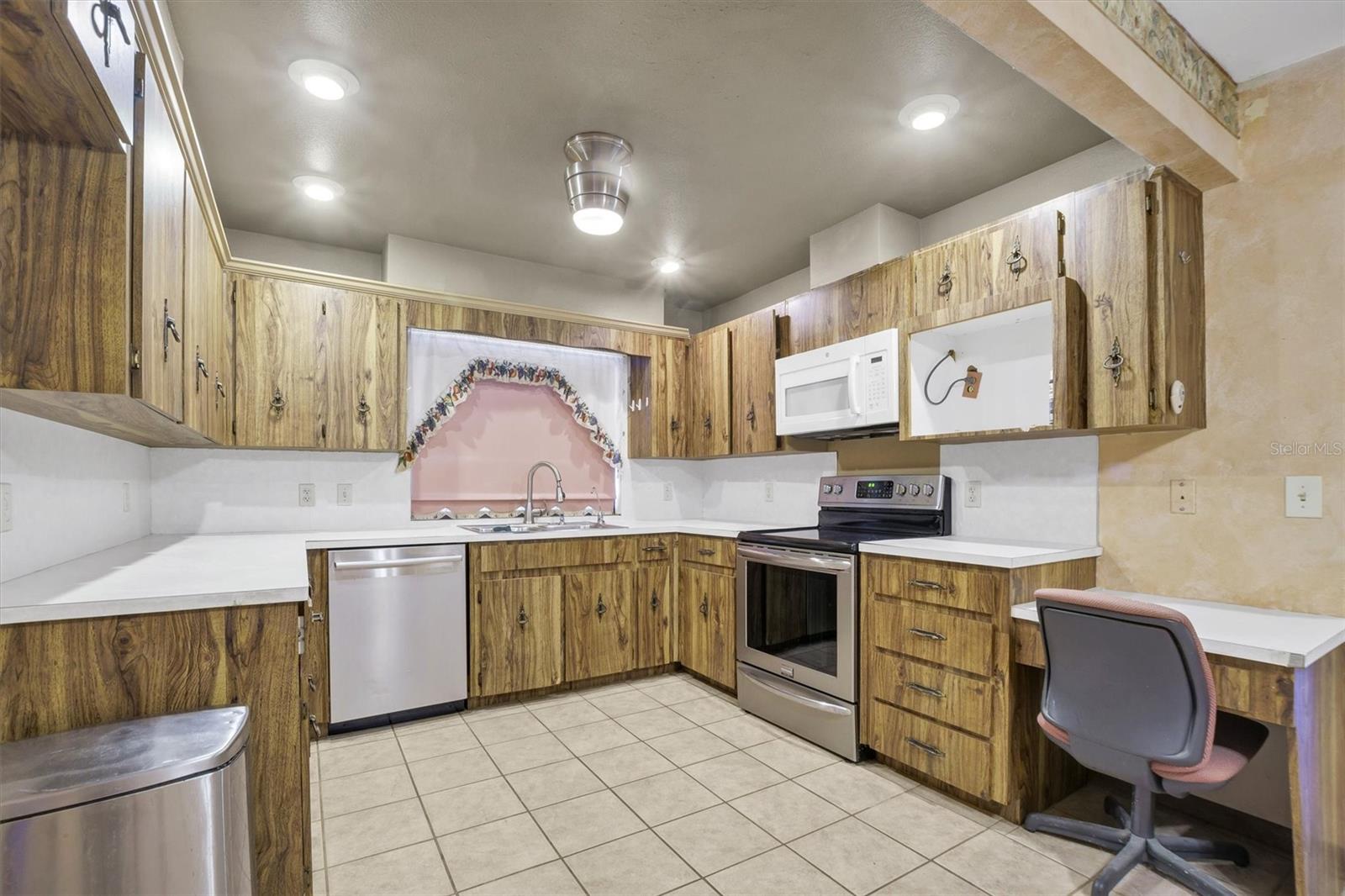 Image 25 of 41 For 295 Glen Avenue