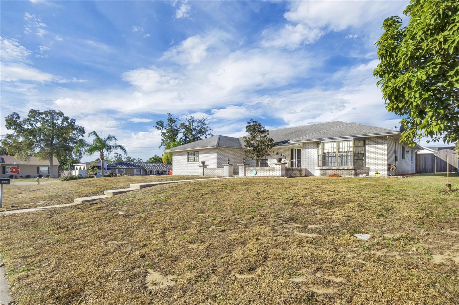 Image 4 of 41 For 295 Glen Avenue