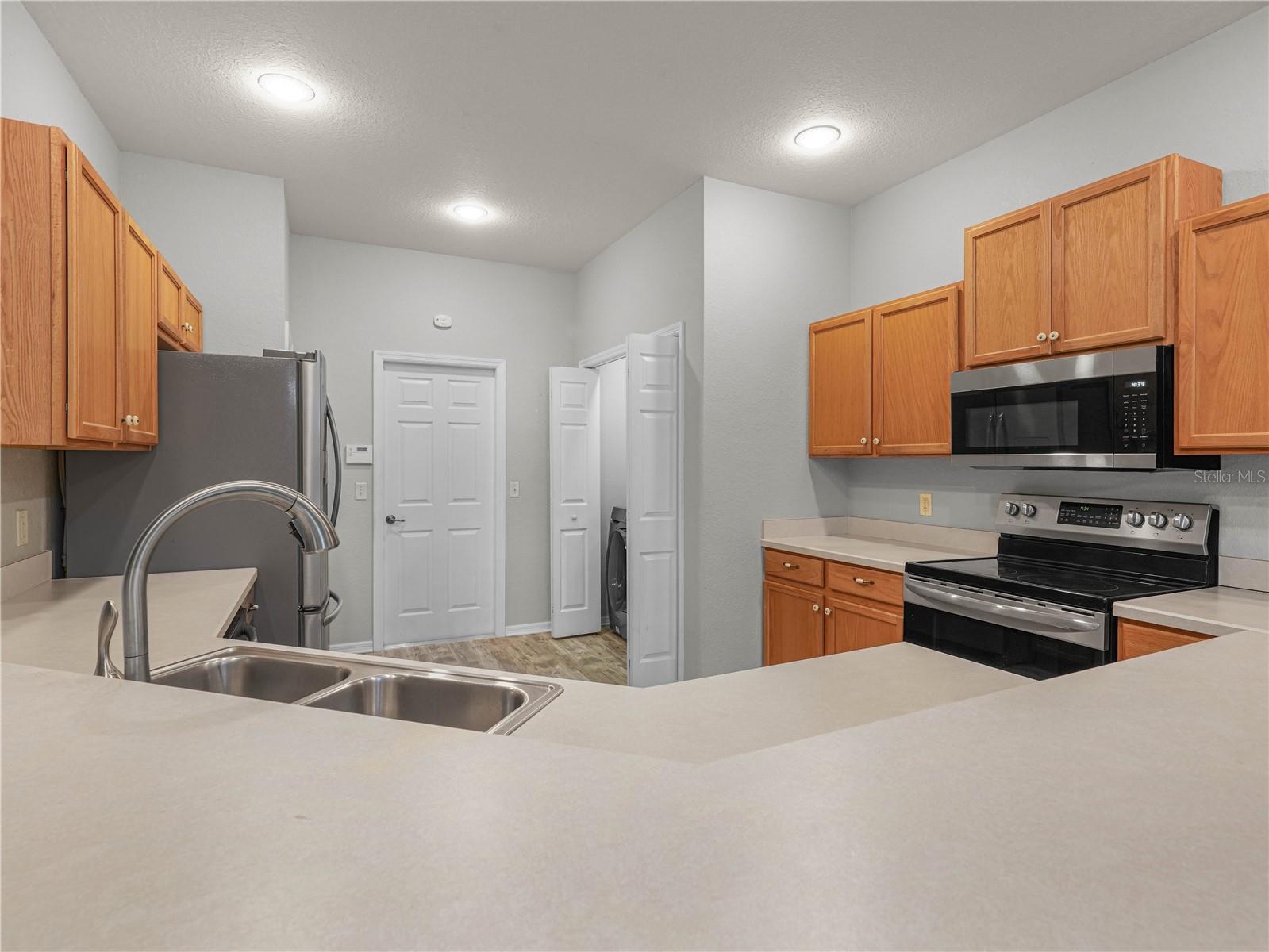 Image 10 of 78 For 4424 Waterford Drive