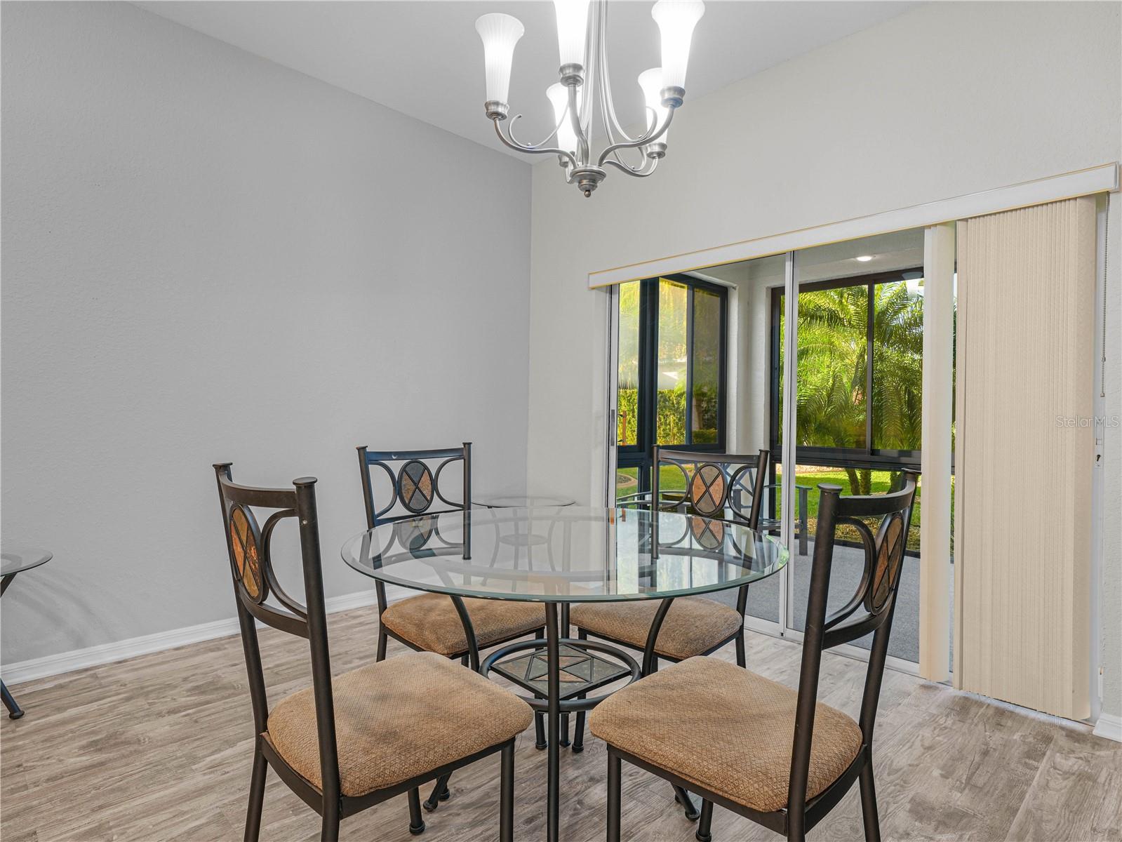 Image 15 of 78 For 4424 Waterford Drive