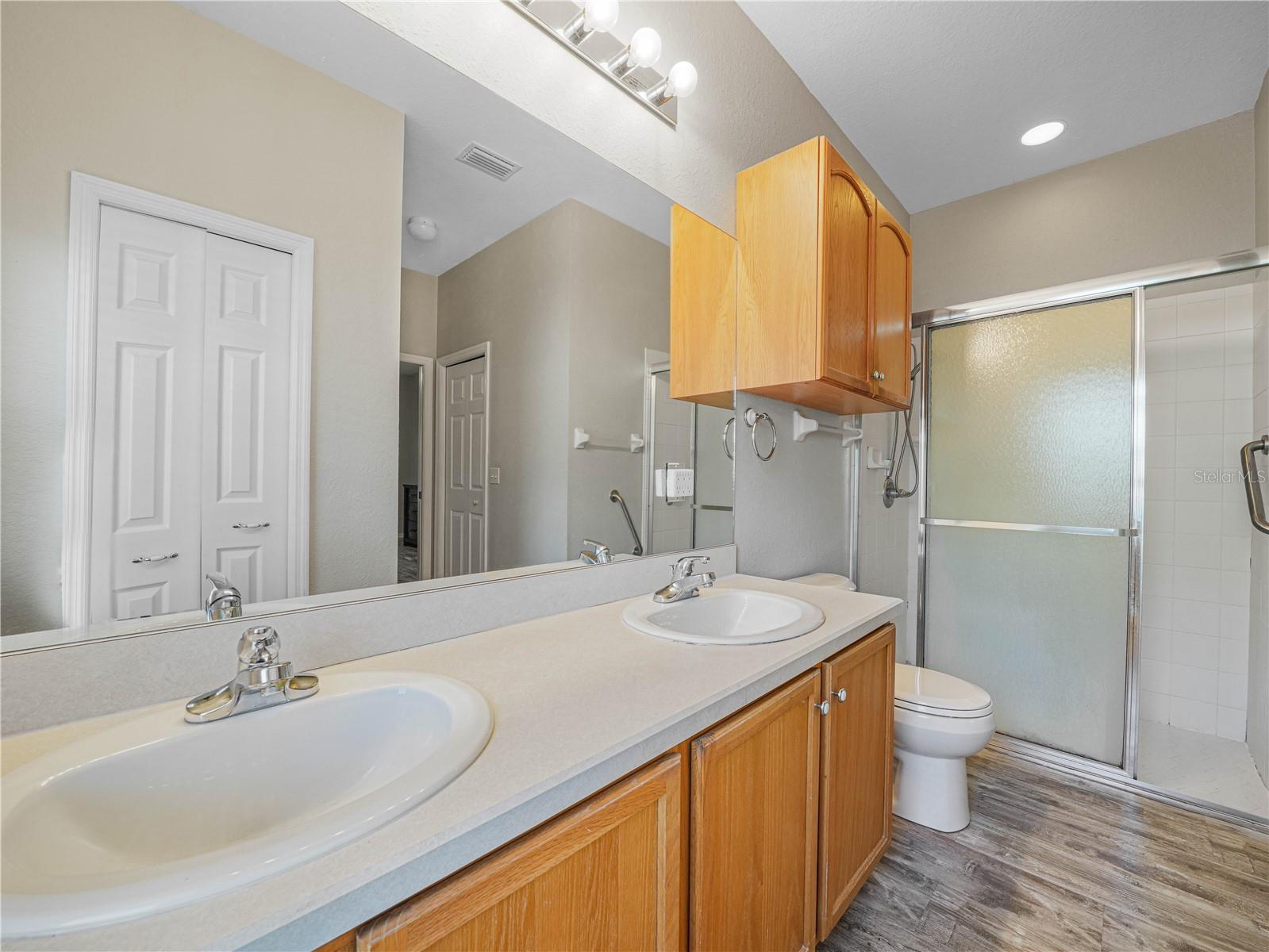 Image 21 of 78 For 4424 Waterford Drive