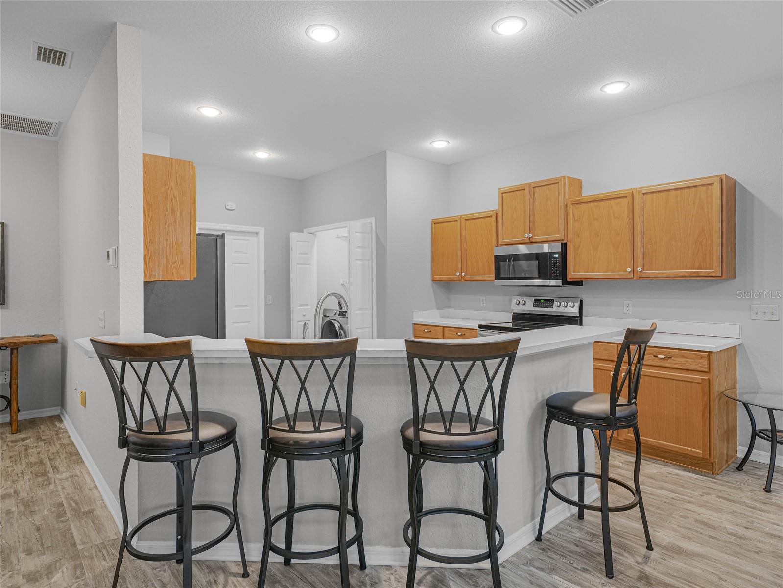 Image 8 of 78 For 4424 Waterford Drive