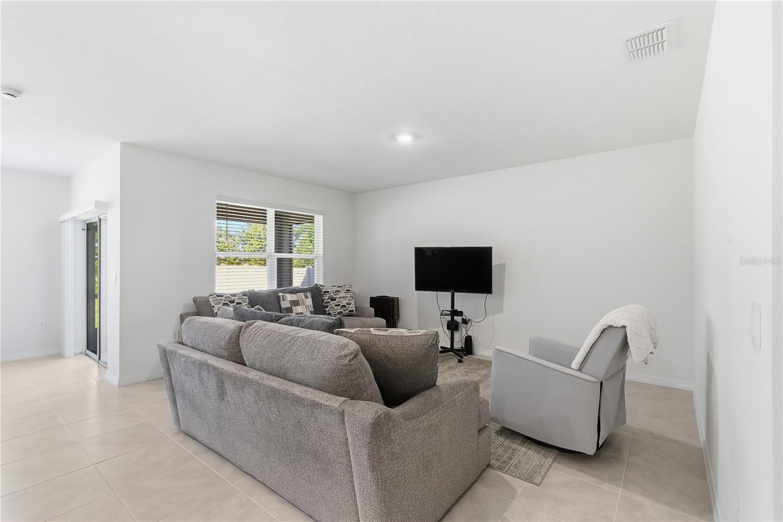 Image 14 of 49 For 1348 Hanoverian Drive