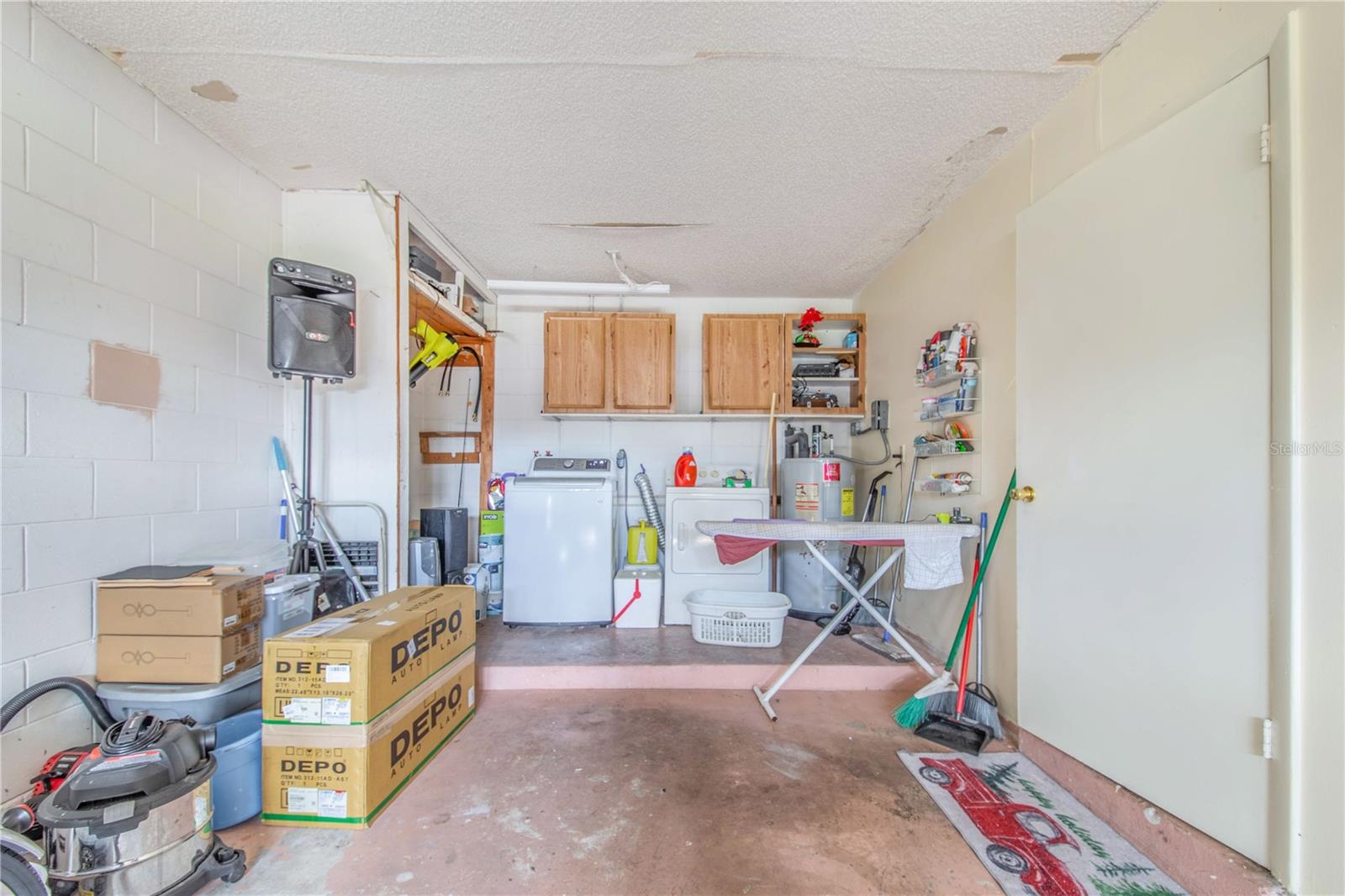 Image 21 of 35 For 666 Florida Parkway