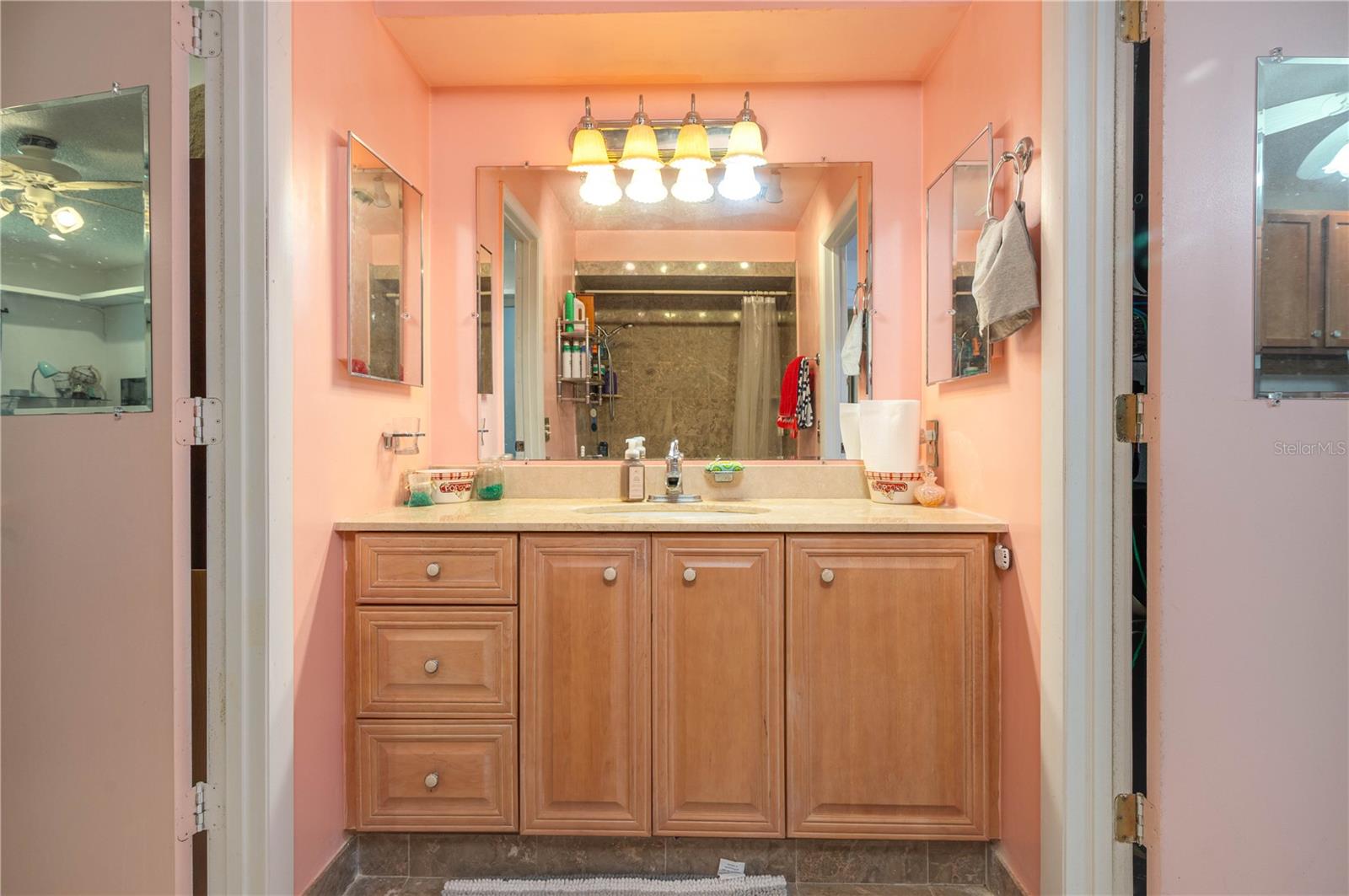 Image 20 of 32 For 305 Hernando Road