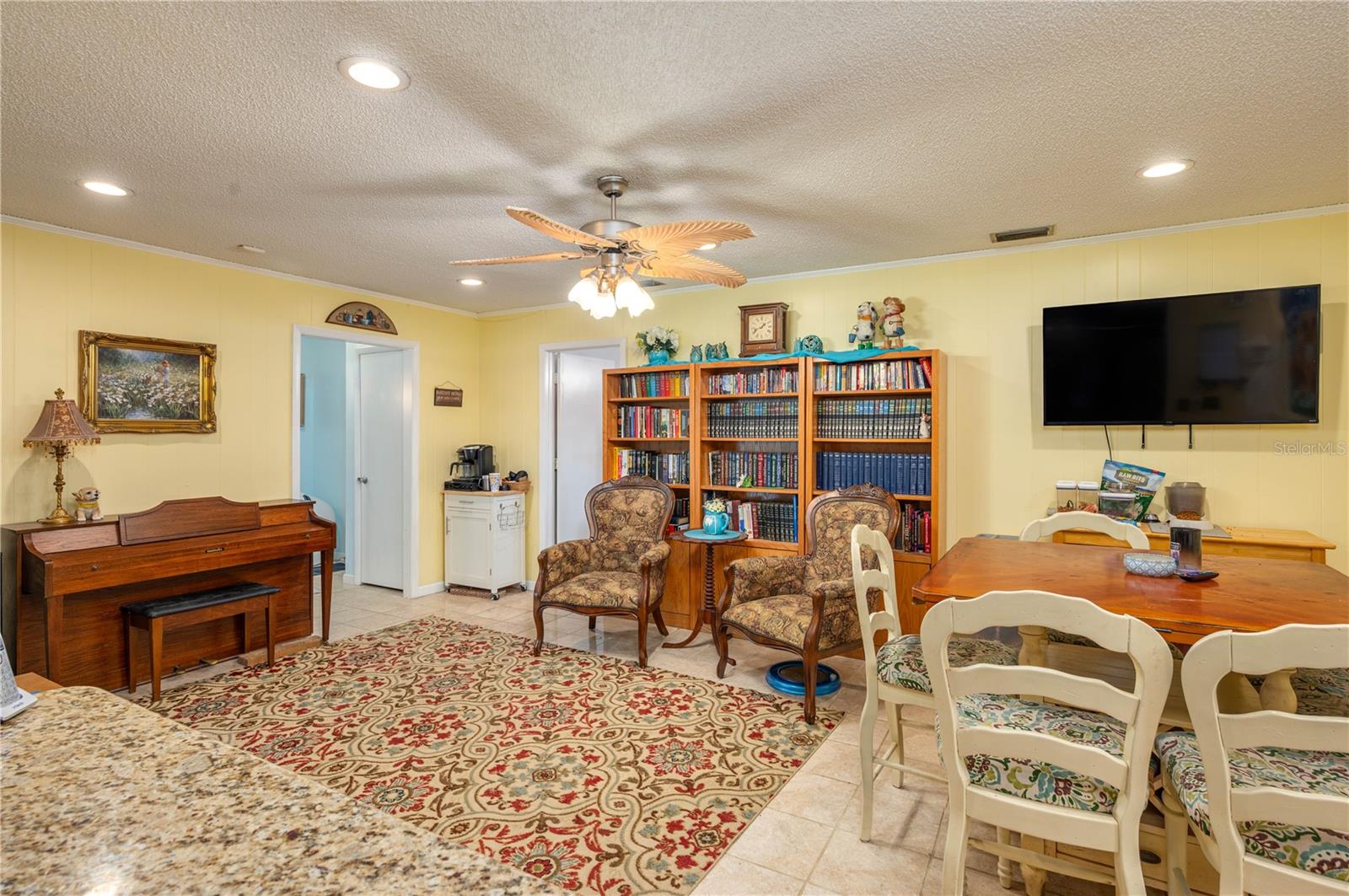 Image 8 of 32 For 305 Hernando Road