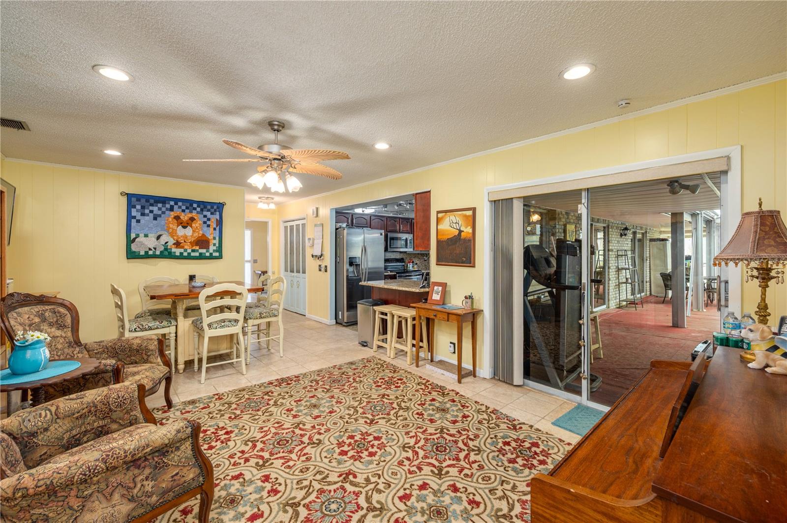 Image 9 of 32 For 305 Hernando Road