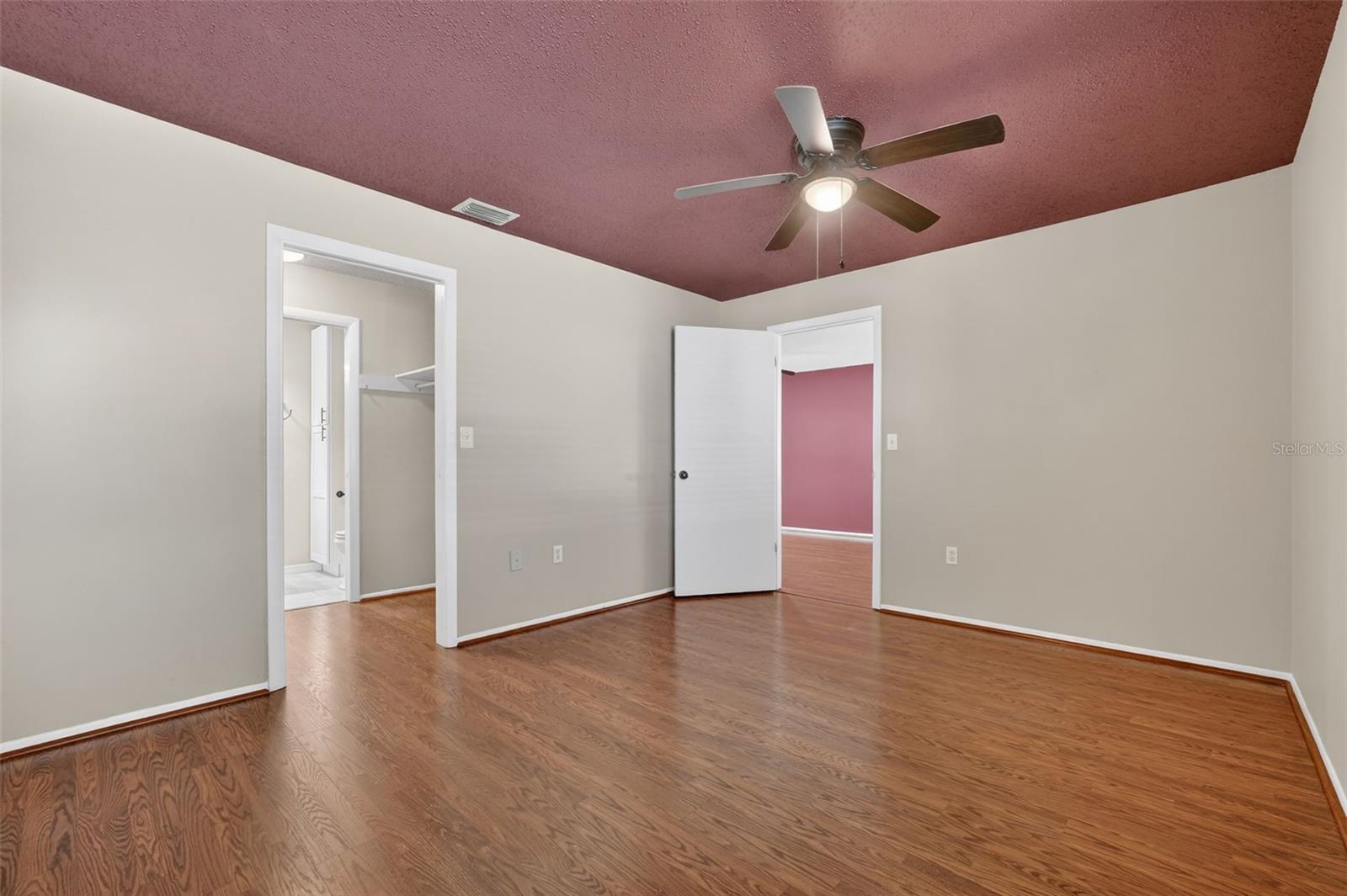 Image 20 of 46 For 1550 11th Street Ne D7