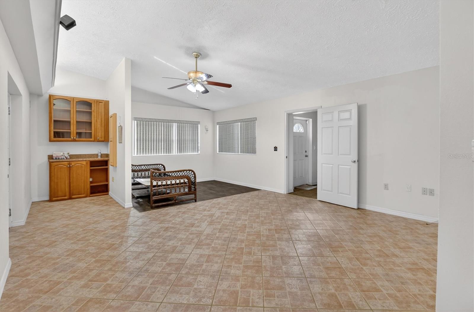 Image 26 of 56 For 2725 Charing Road